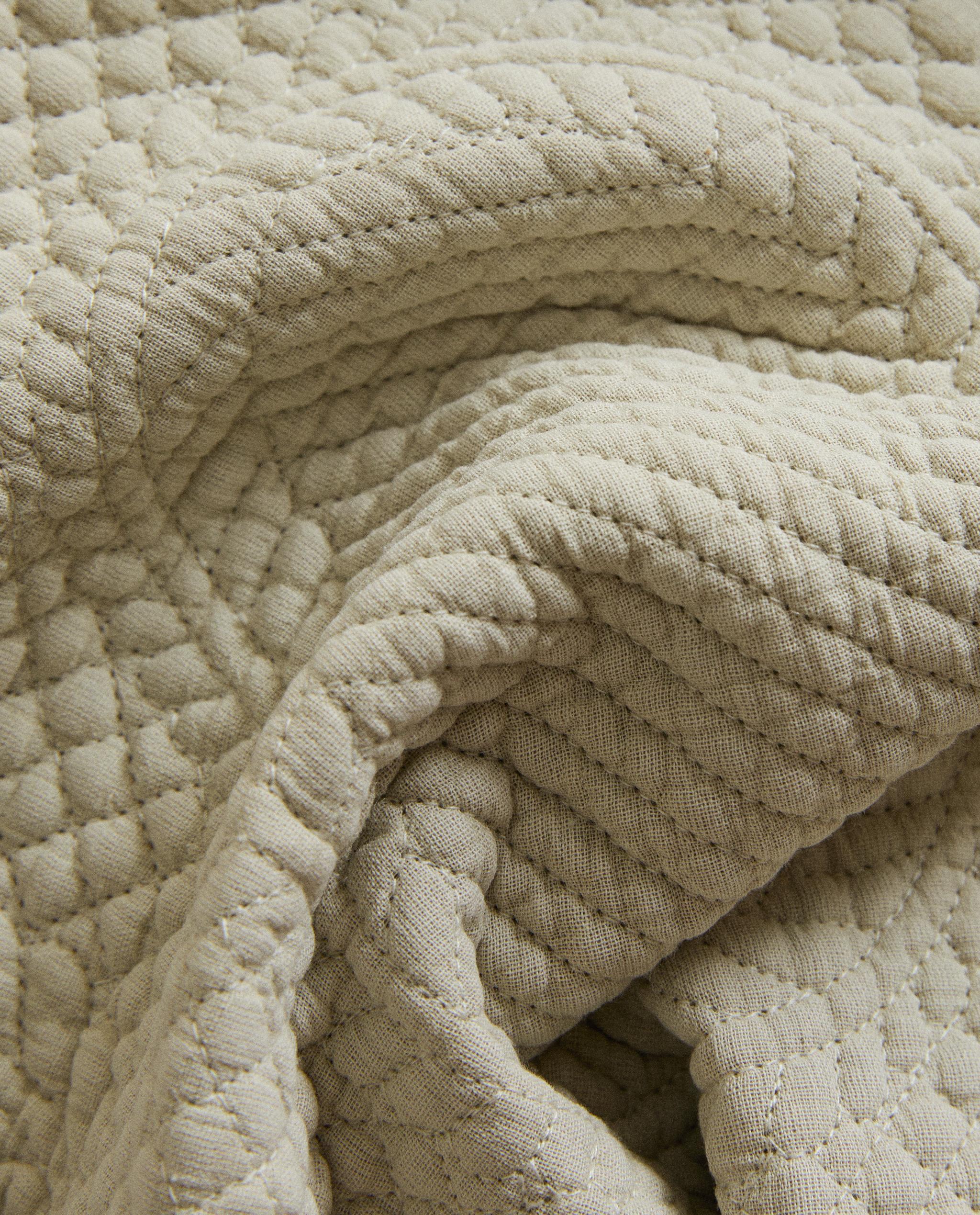 QUILTED PLACEMAT product thumbnail 2