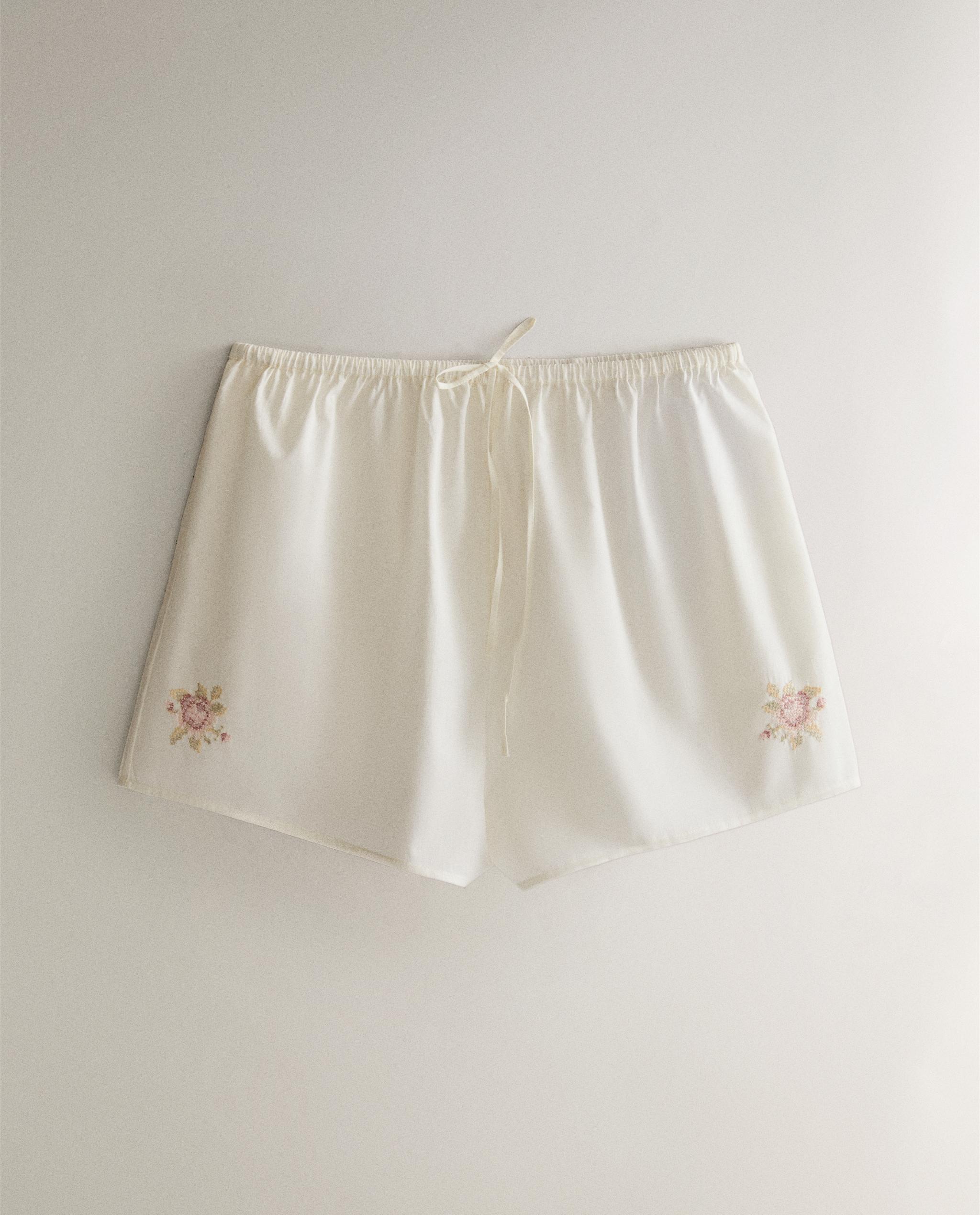SHORTS WITH FLORAL EMBROIDERY product thumbnail 5