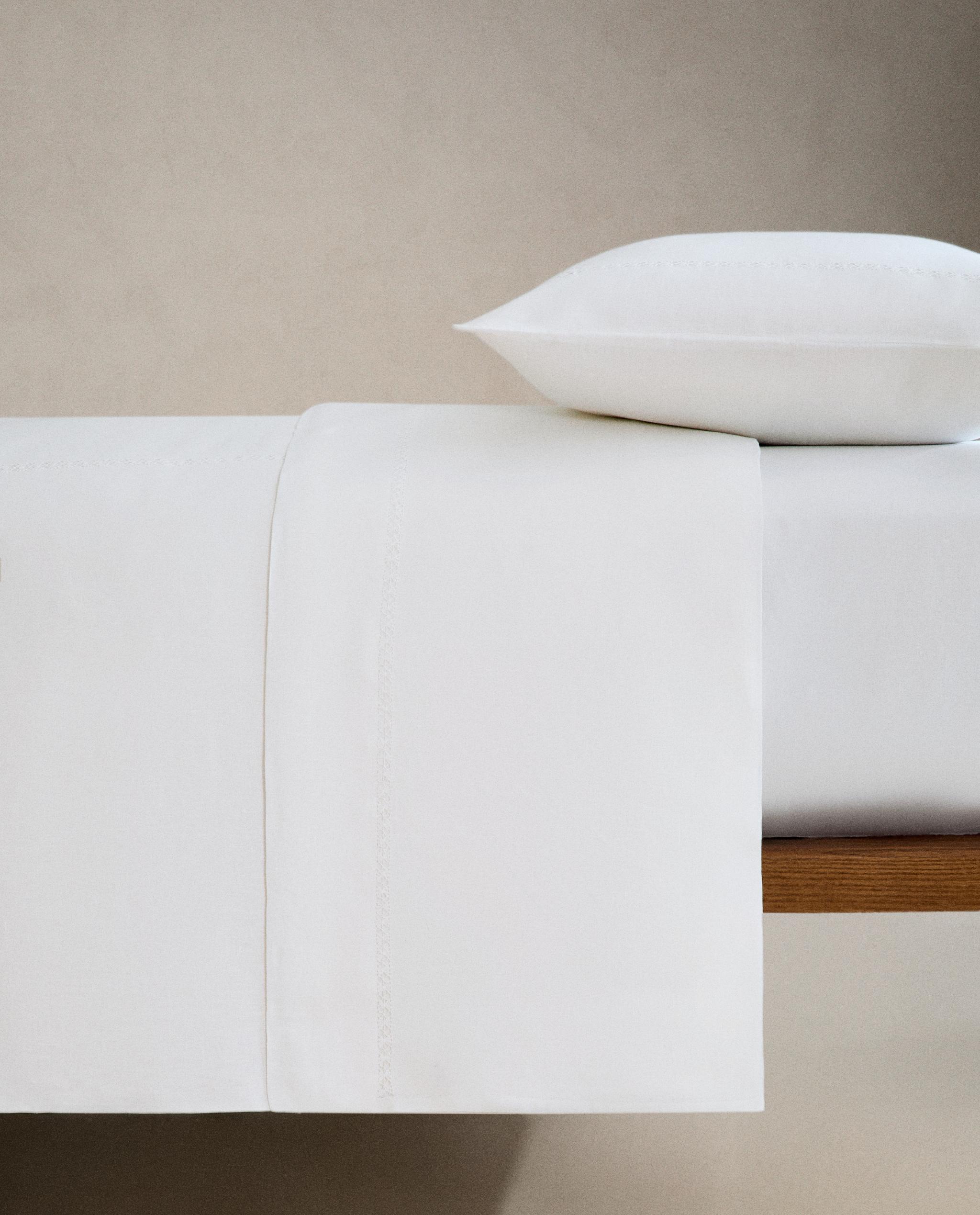HEMSTITCHED LINEN FITTED SHEET product thumbnail 4