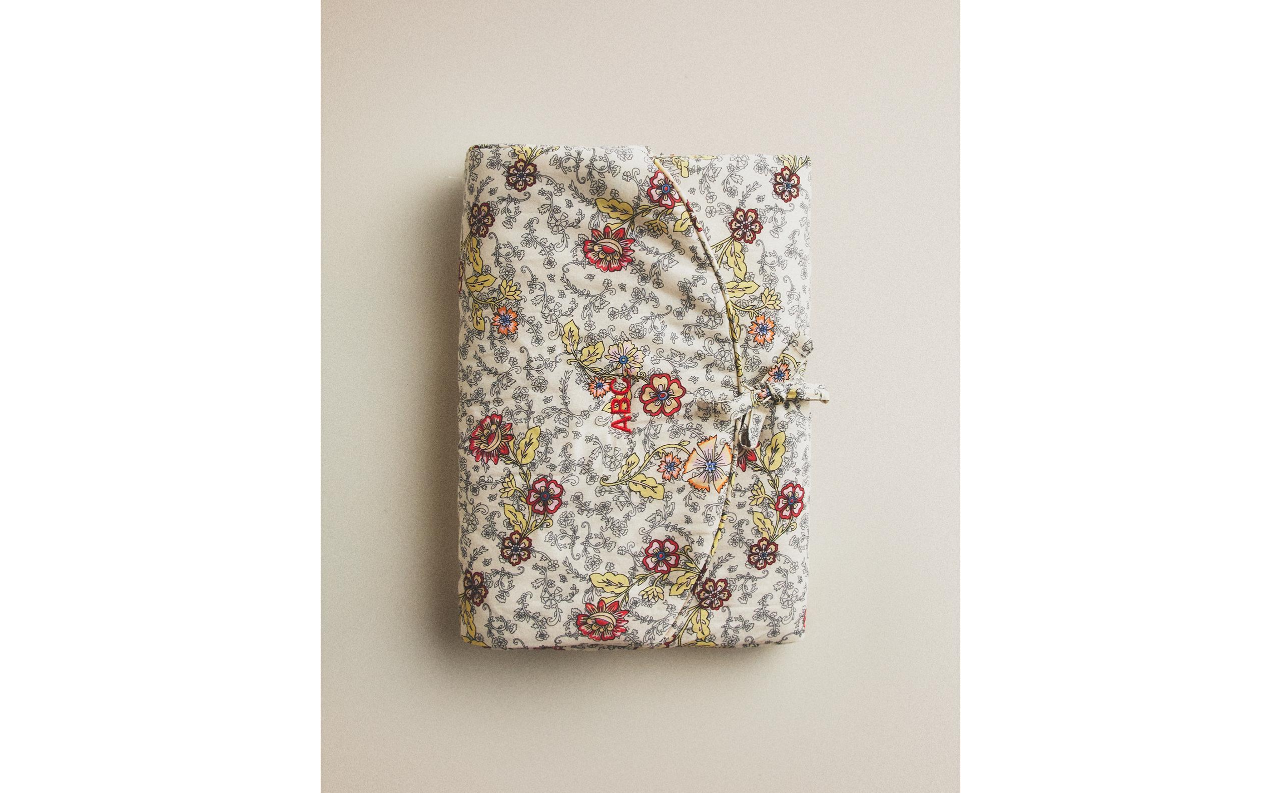 PORTABLE FLORAL BABY CHANGING MAT product thumbnail 15