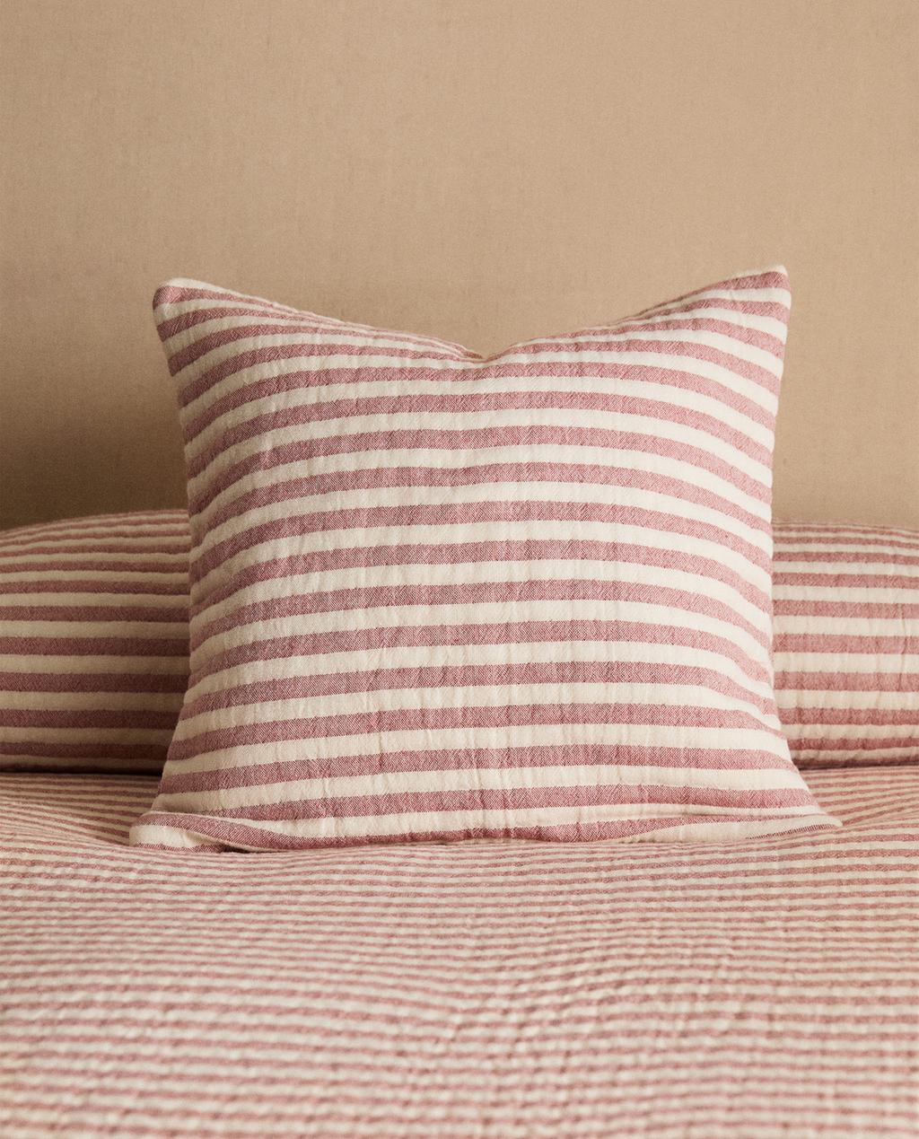 CHILDREN'S STRIPED MUSLIN CUSHION COVER