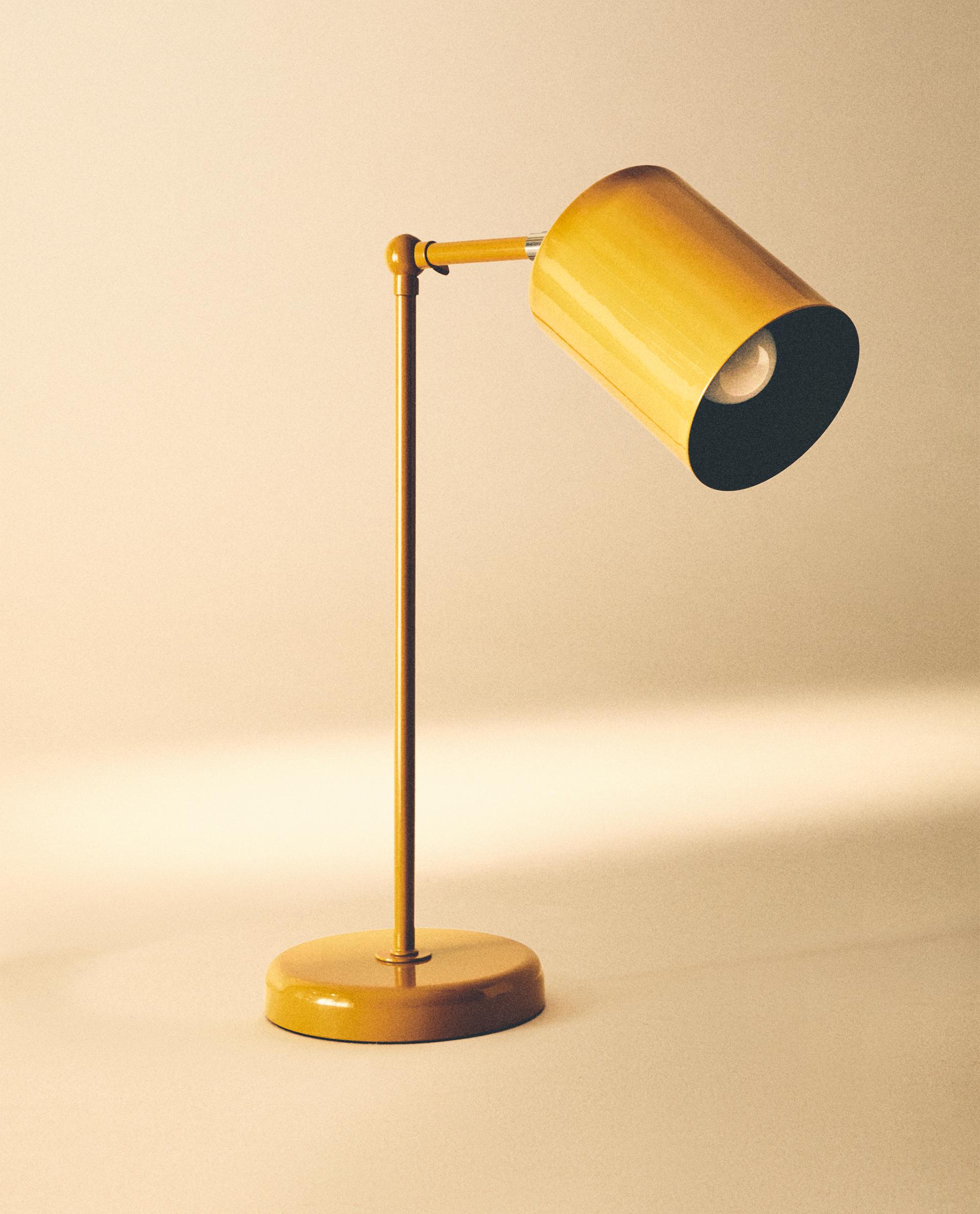 CHILDREN’S METAL DESK LAMP