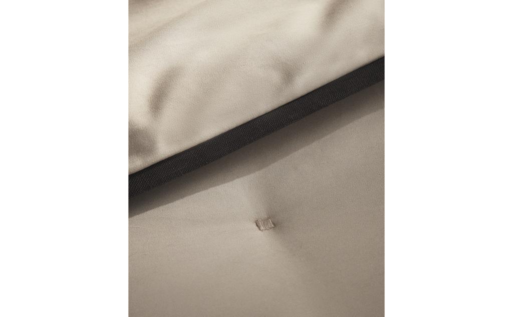 DOTTED SATEEN LINEN QUILTED BEDSPREAD DOTTED SATEEN LINEN QUILTED BEDSPREAD