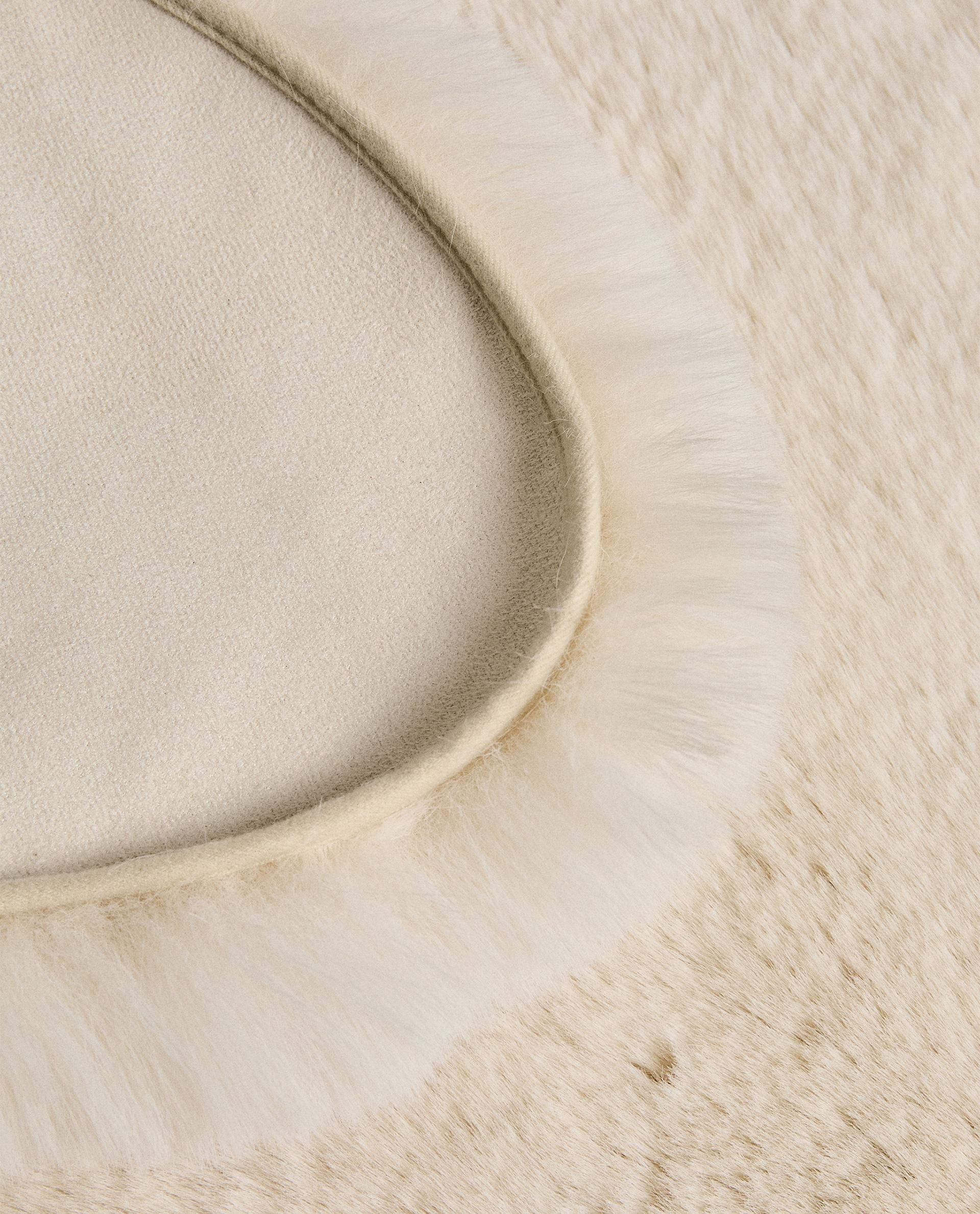 IRREGULAR FUZZY SMALL RUG product thumbnail 3