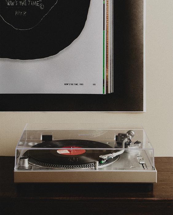 AUDIO TECHNICA TURNTABLE