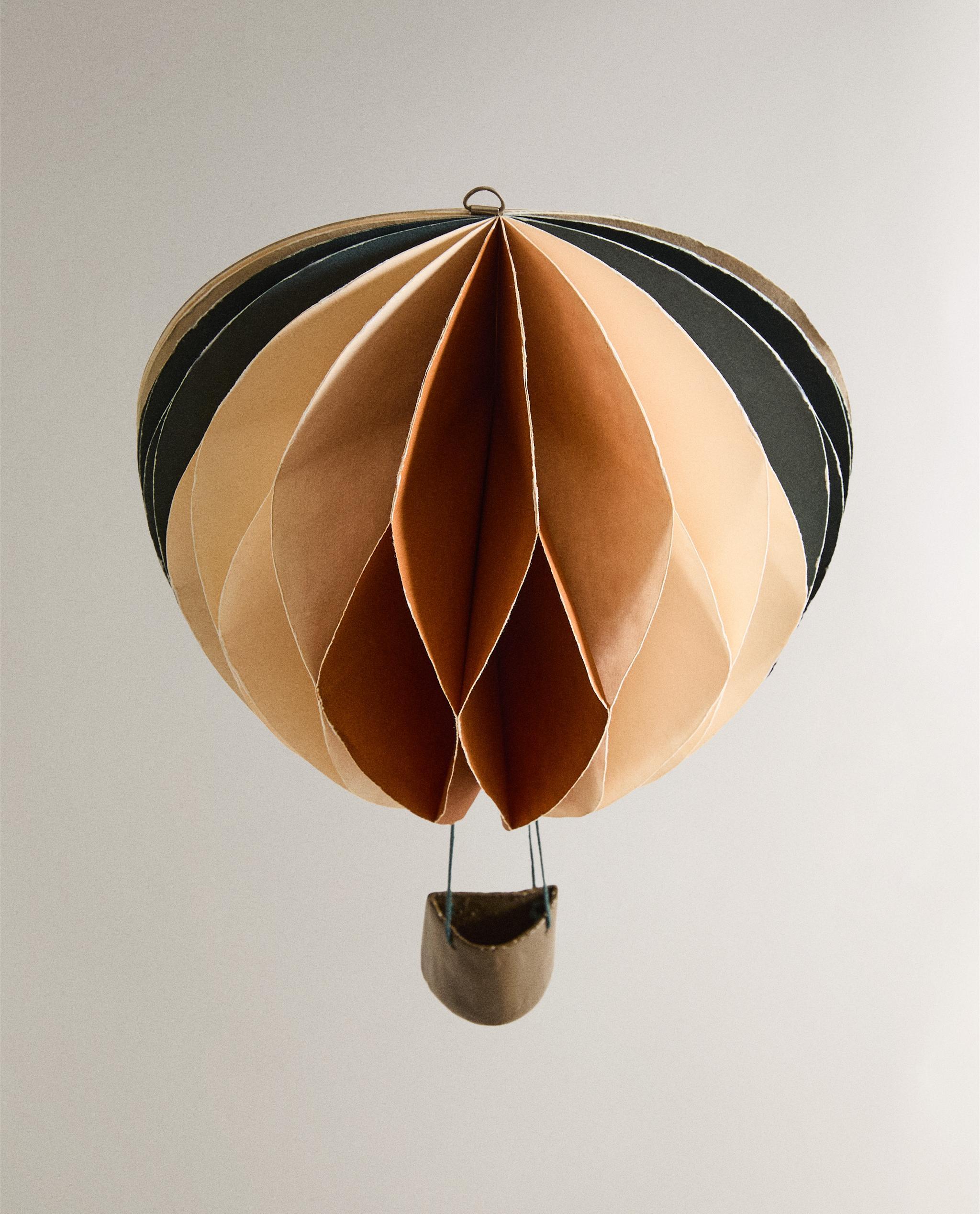 COLOURED PAPER WALL BALLOON (21 CM) product thumbnail 2