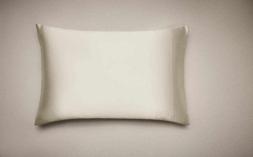 MULBERRY SILK PILLOWCASE MULBERRY SILK PILLOWCASE