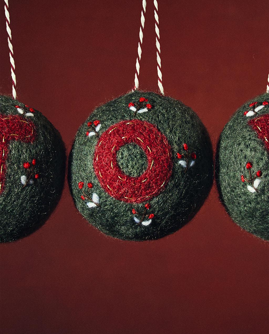 FELT BAUBLE CHRISTMAS TREE DECORATIONS WITH LETTERS