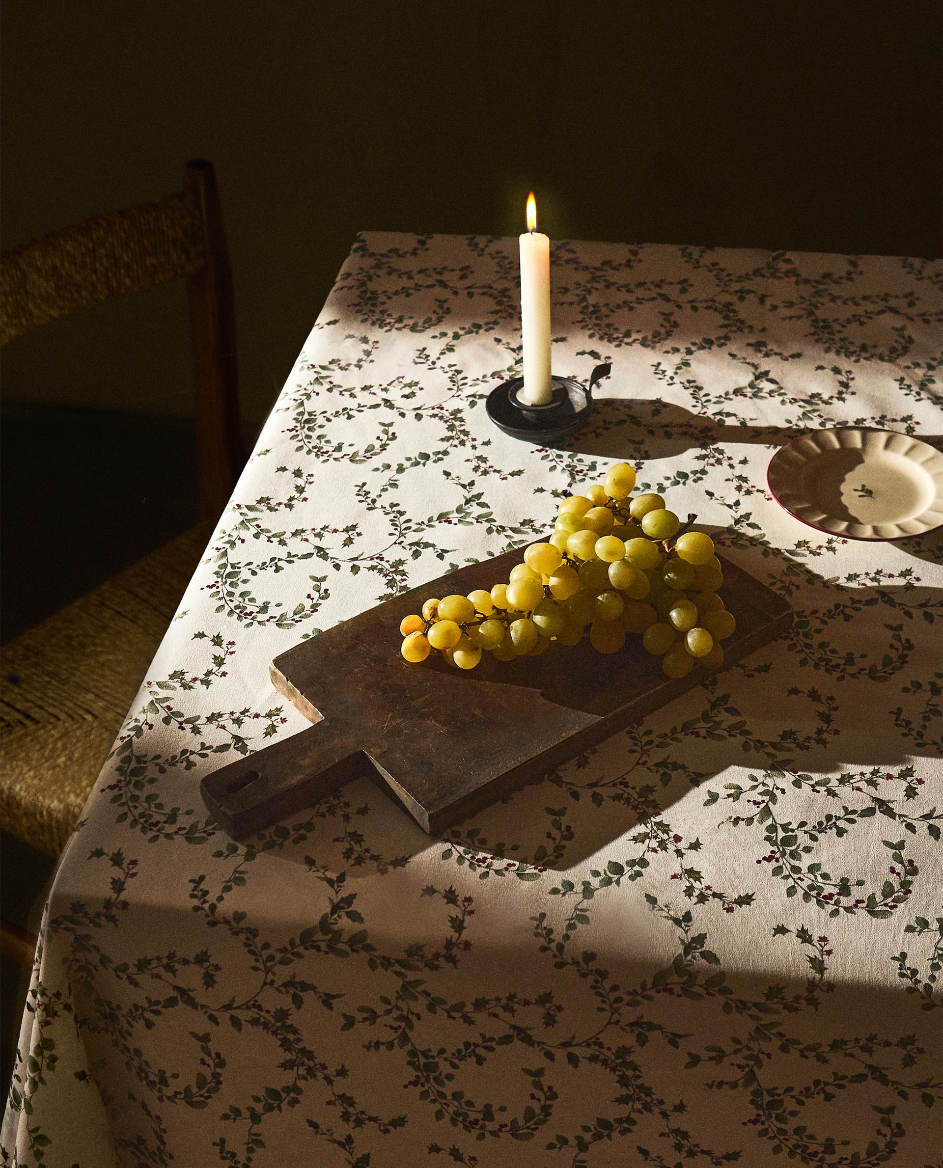 クリスマスプリント コットン テーブルクロス | Zara Home 日本/Japan