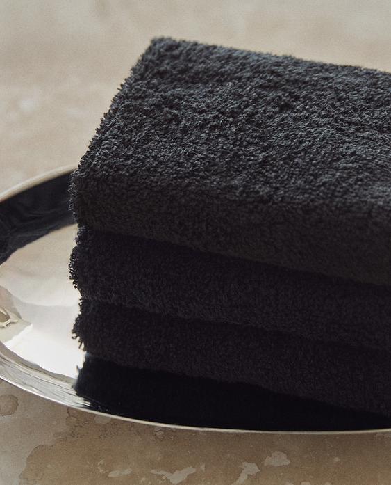 طقم مناشف يد من القطن عالي الجودة (طقم من 3 قطع) طقم مناشف يد من القطن عالي الجودة (طقم من 3 قطع)