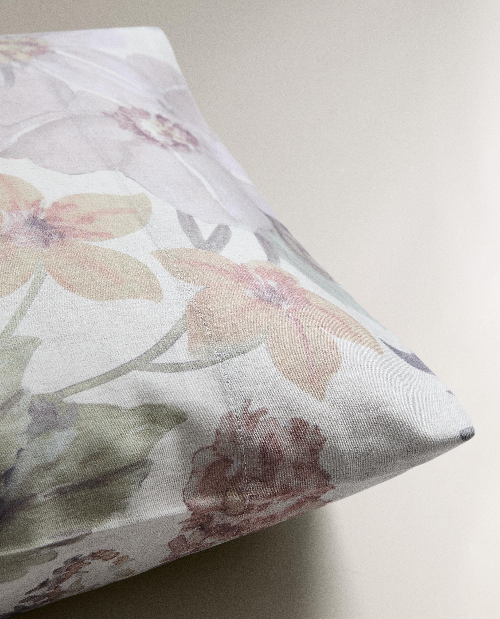 FLORAL PRINT PILLOWCASE