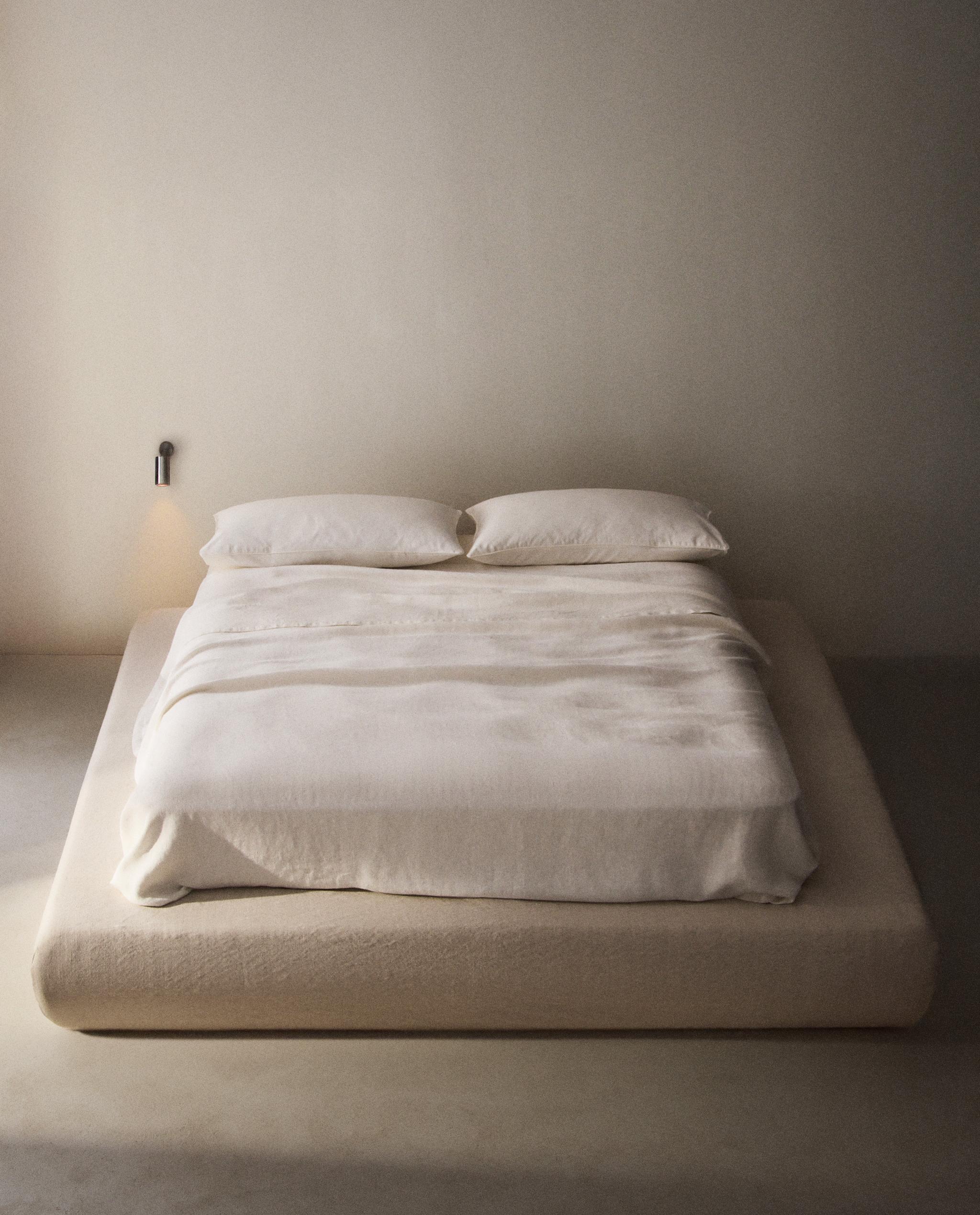 CUBE TABLE, NIGHT SET AND MATTRESS BASE product thumbnail 15