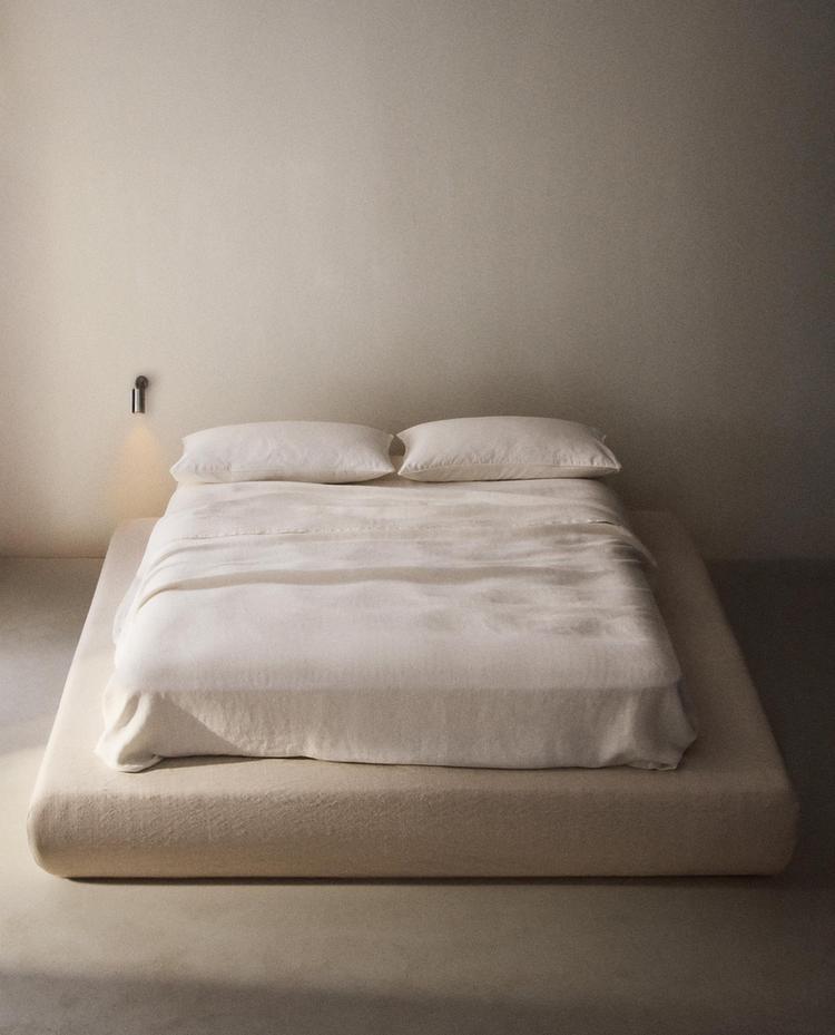 BASE DE MATELAS REMBOURRÉE