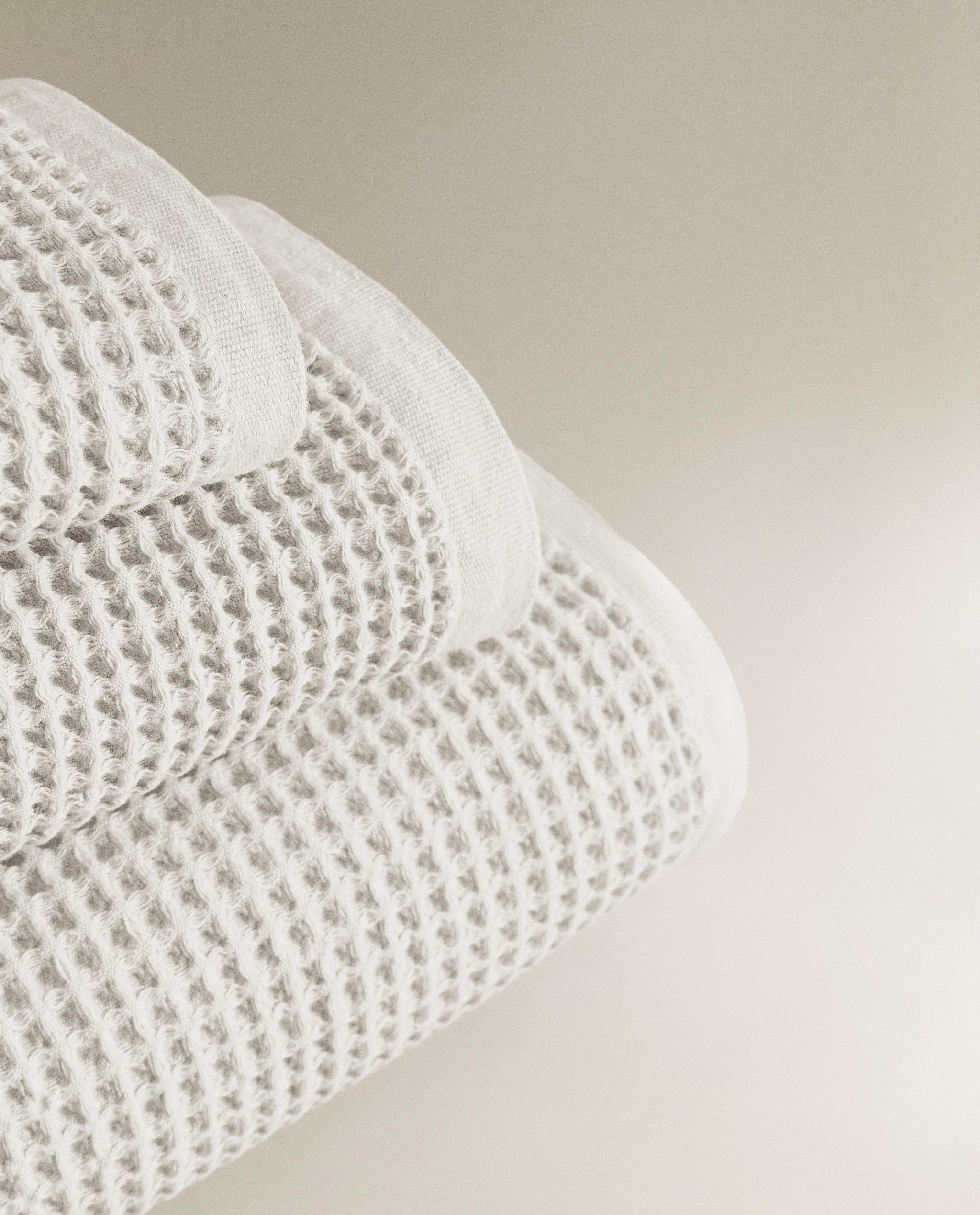 WAFFLE-KNIT COTTON BATH TOWEL product thumbnail 7