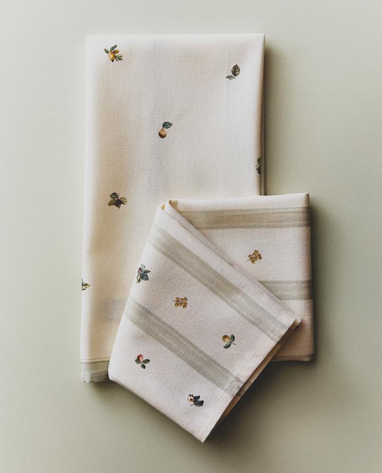 PACK OF COTTON FRUIT TEA TOWELS (PACK OF 2)