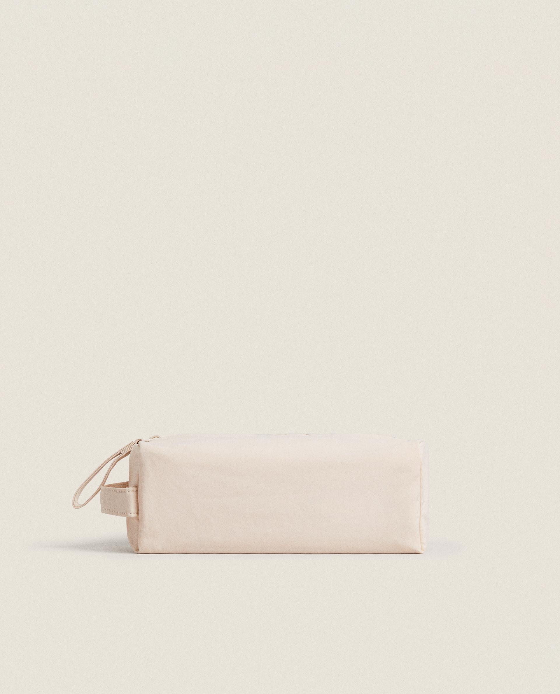 SMALL NYLON TOILETRY BAG