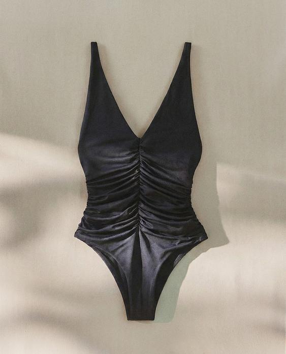 GATHERED BEACH SWIMSUIT GATHERED BEACH SWIMSUIT