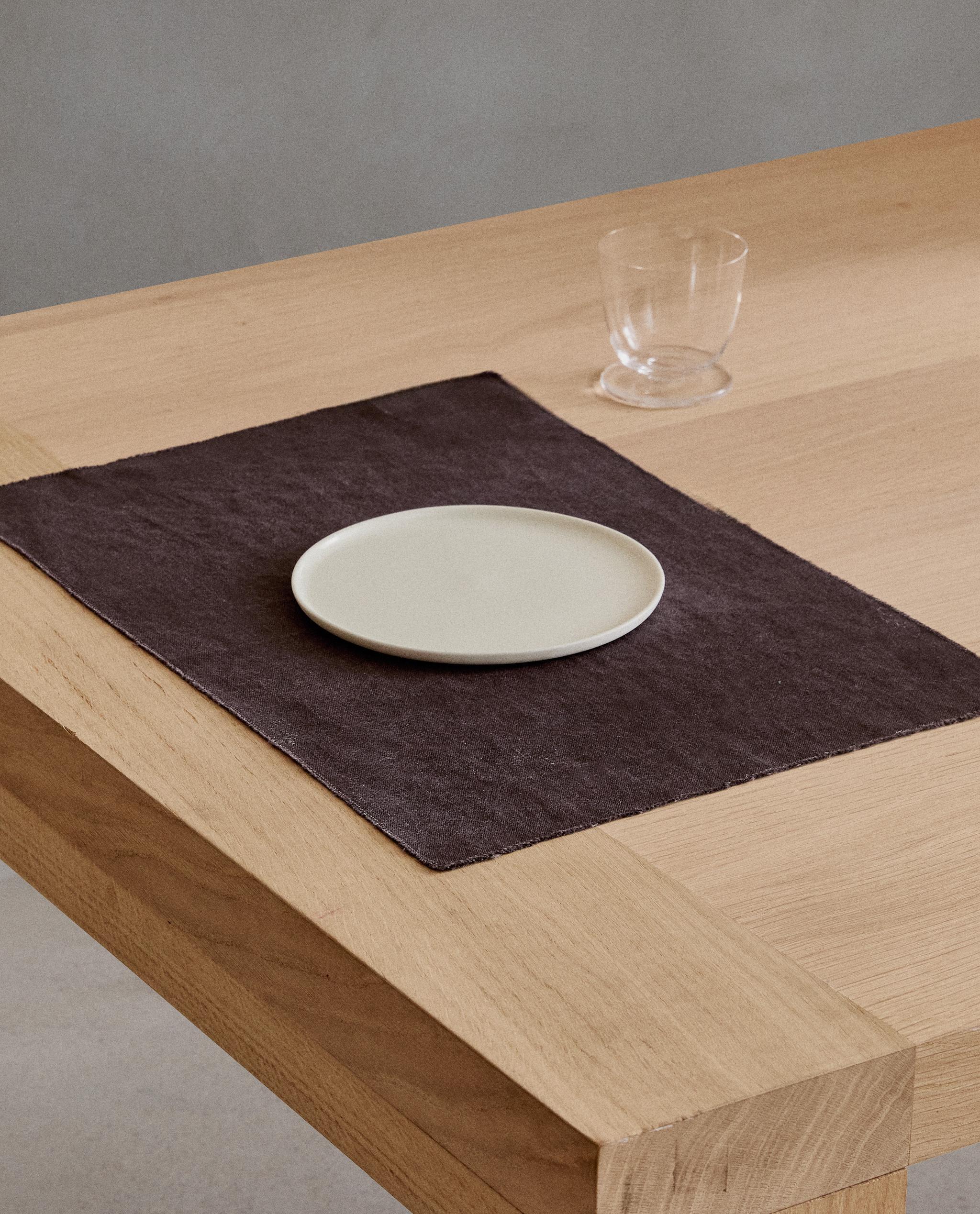 PLACEMAT 01