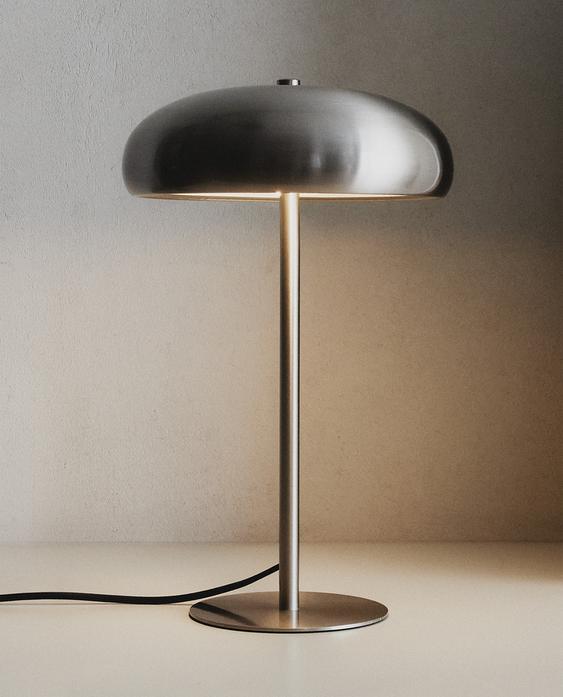 LARGE MONOCHROME TABLE LAMP