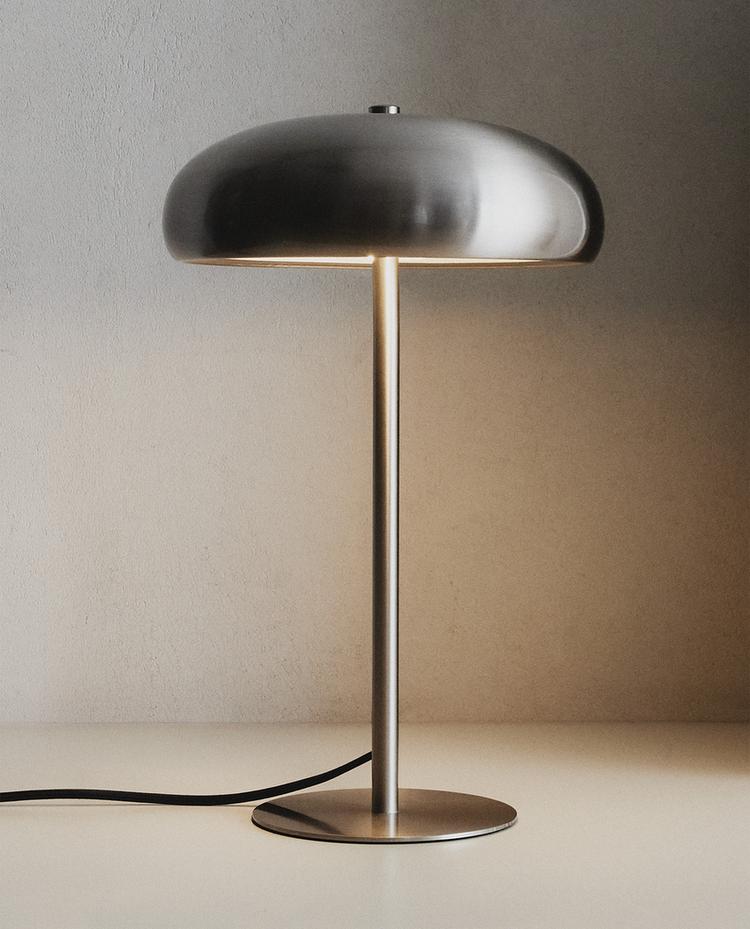 LARGE MONOCHROME TABLE LAMP