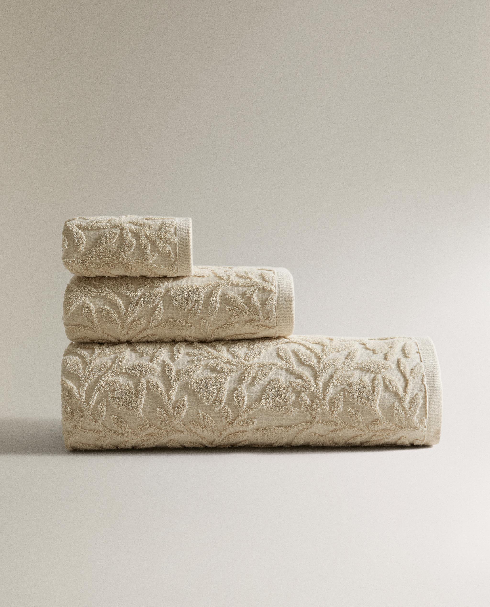 FLORAL JACQUARD BATH TOWEL product thumbnail 6