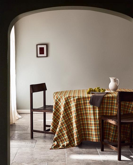 TOALHA DE MESA COM FIO TINGIDO