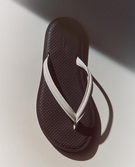 LEATHER STRAPPY SANDALS LEATHER STRAPPY SANDALS