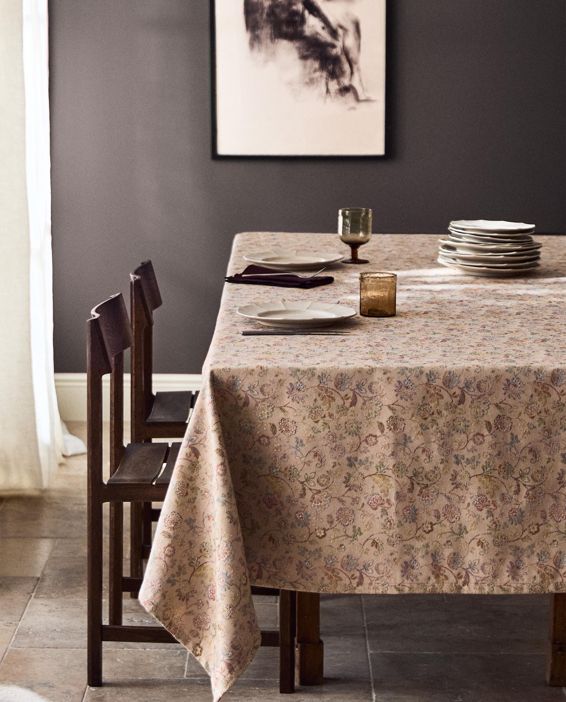 フラワープリント コットン テーブルクロス | Zara Home 日本/Japan