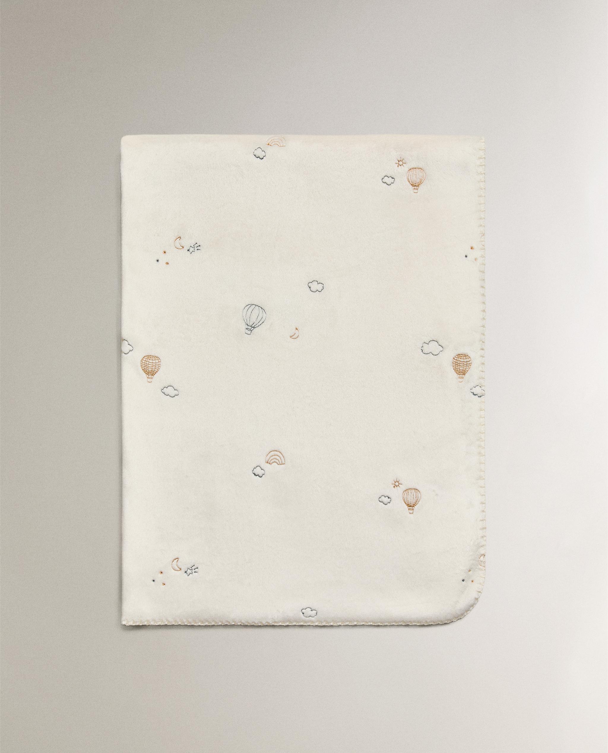 FLEECE BABY BLANKET WITH EMBROIDERED BALLOONS product thumbnail 8