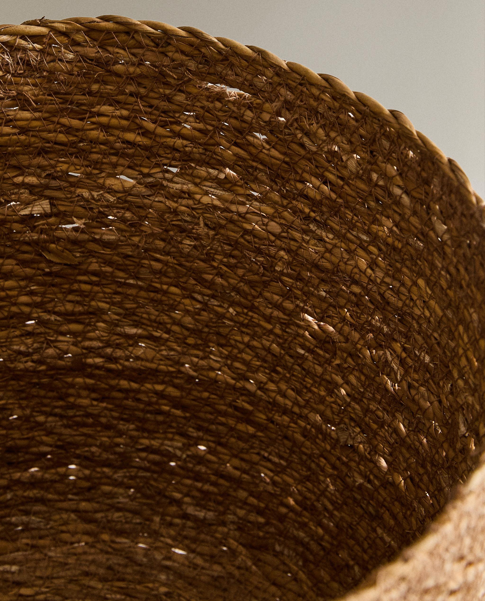 CYLINDRICAL SEAGRASS BASKET product thumbnail 5