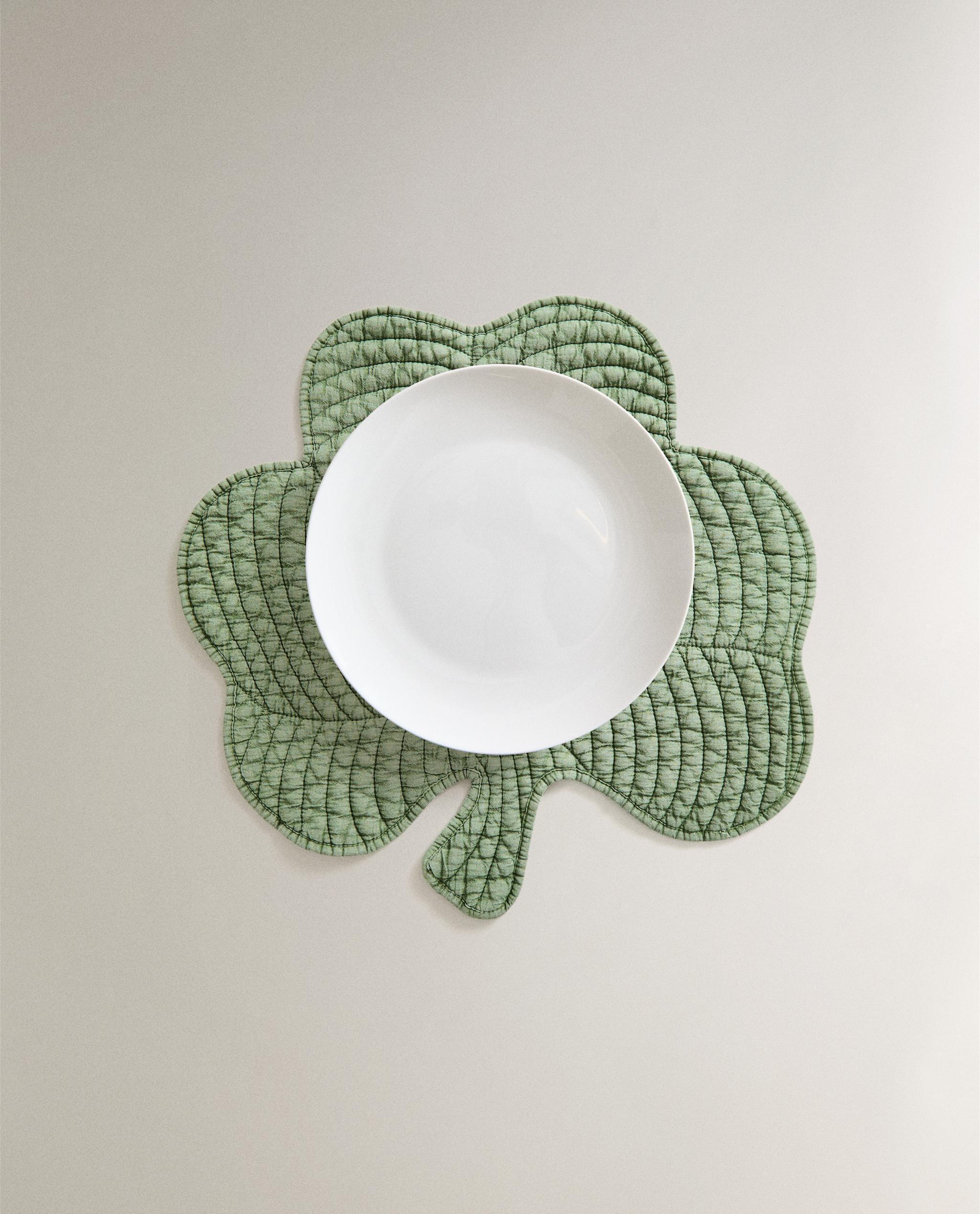 QUILTED CLOVER PLACEMAT product thumbnail 5