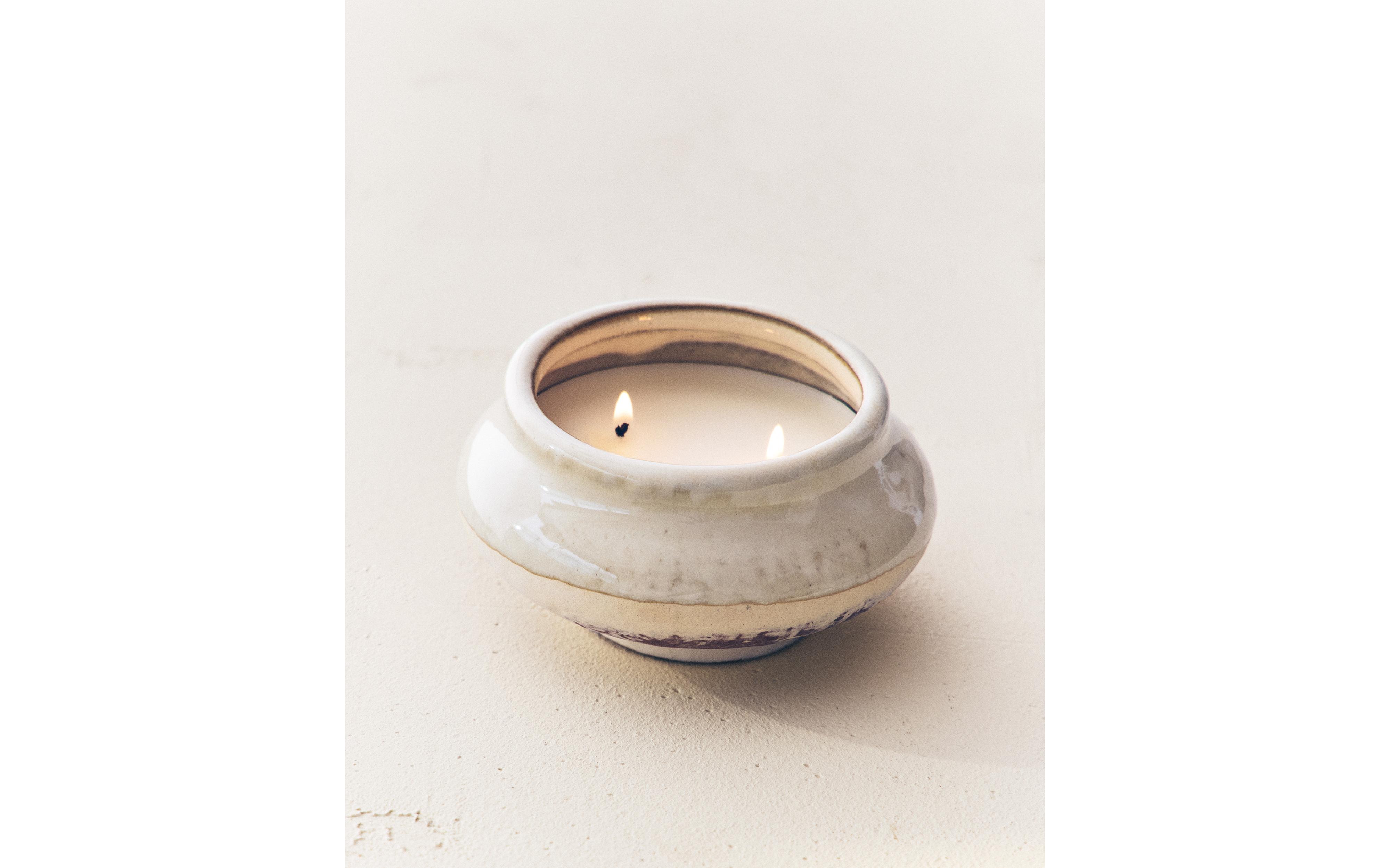 (200 G) LIGHT COTTON SCENTED CANDLE product thumbnail 8
