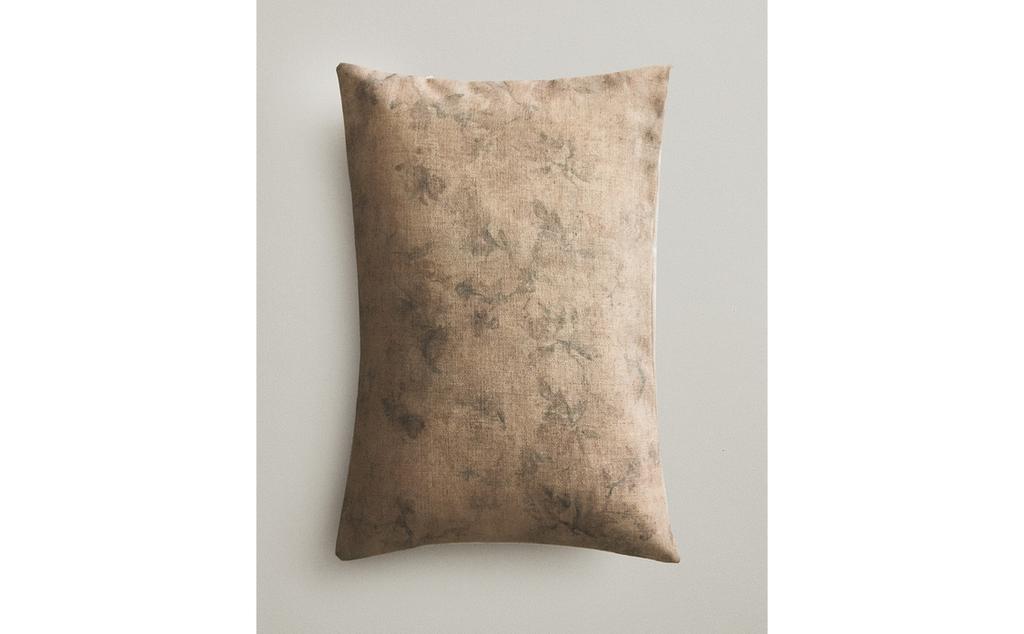 FLORAL CUSHION COVER FLORAL CUSHION COVER