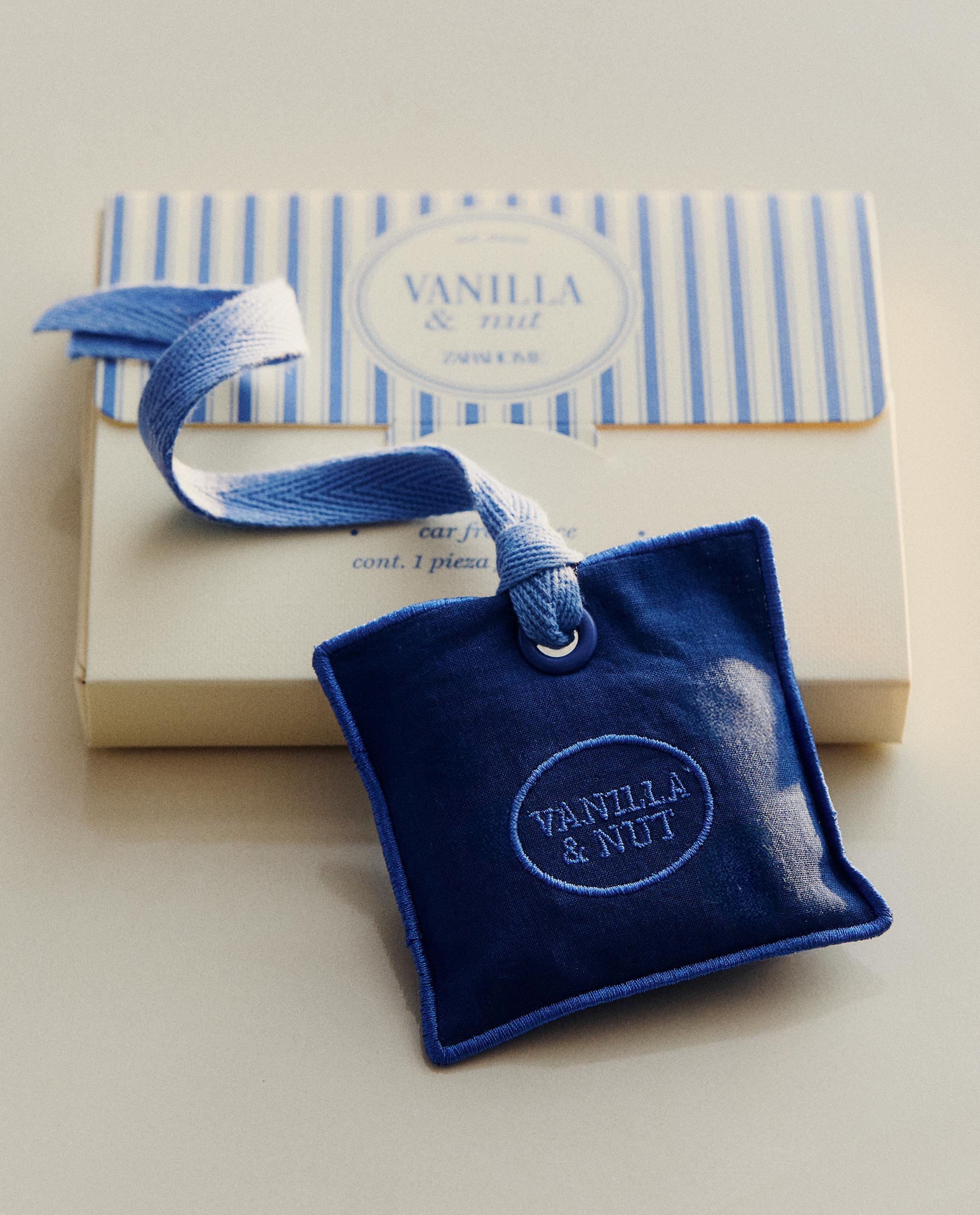 VETIVER MANGO, CANDIED LEMON AND VANILLA & NUT CAR AIR FRESHENERS product thumbnail 8