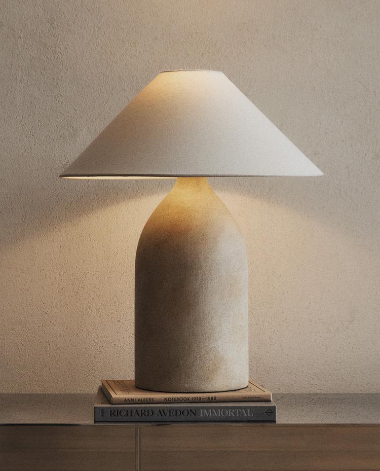 LARGE CERAMIC TABLE LAMP