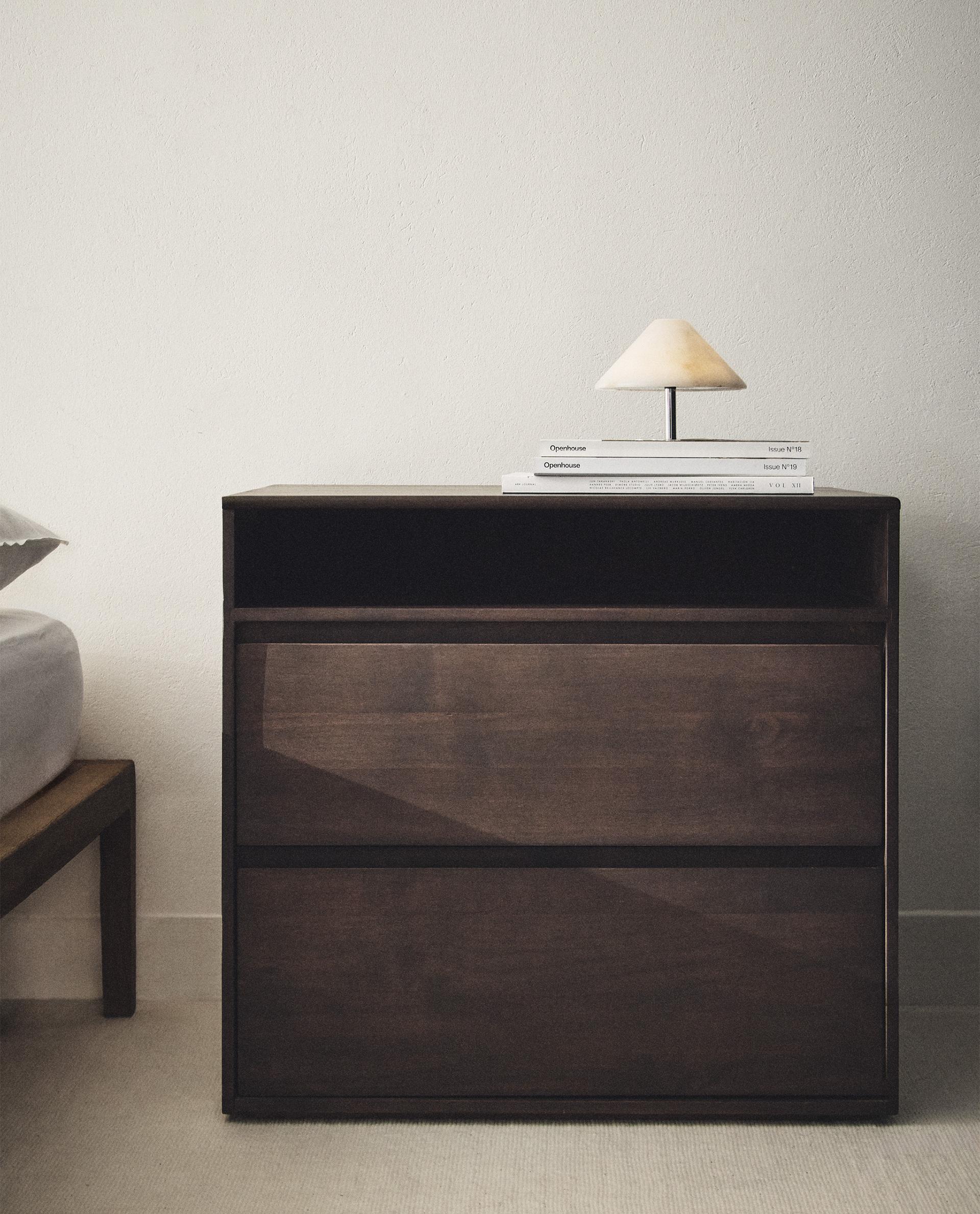 LARGE WOODEN BEDSIDE TABLE LARGE WOODEN BEDSIDE TABLE