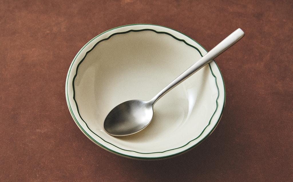 SHALLOW EARTHENWARE BOWL WITH CONTRAST RIM SHALLOW EARTHENWARE BOWL WITH CONTRAST RIM