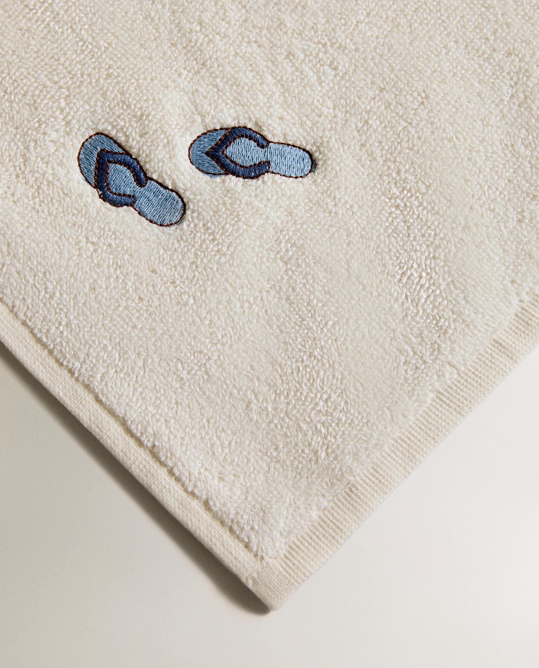 EMBROIDERED BEACH BATH TOWEL product thumbnail 5