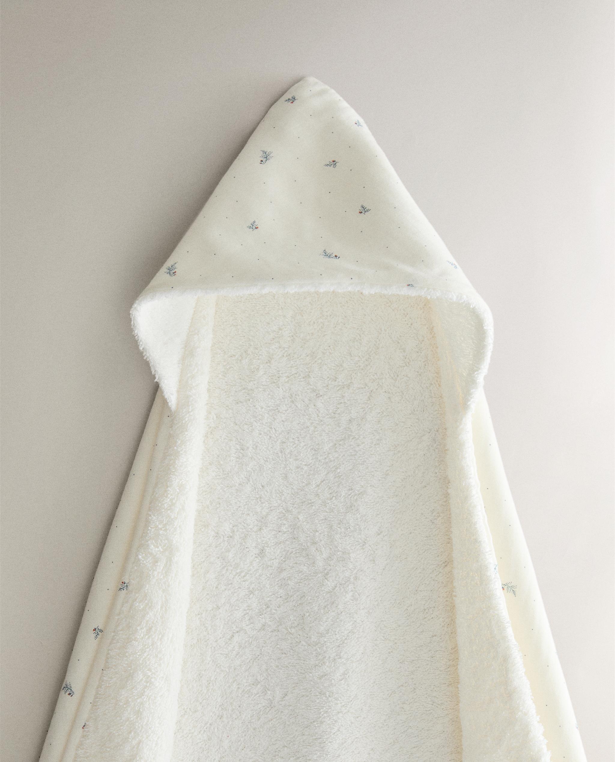 FLORAL HOODED BABY TOWEL product thumbnail 2