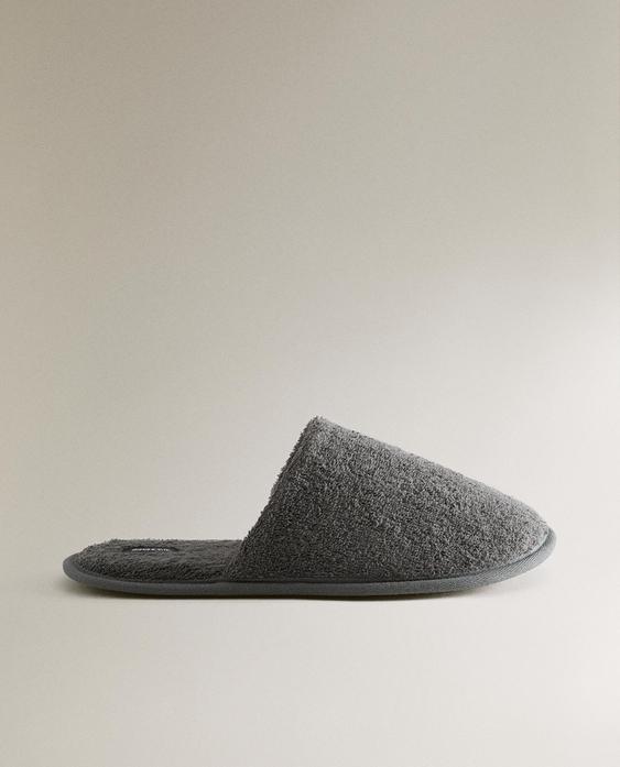 CHAUSSONS SERVIETTE DE BAIN CHAUSSONS SERVIETTE DE BAIN