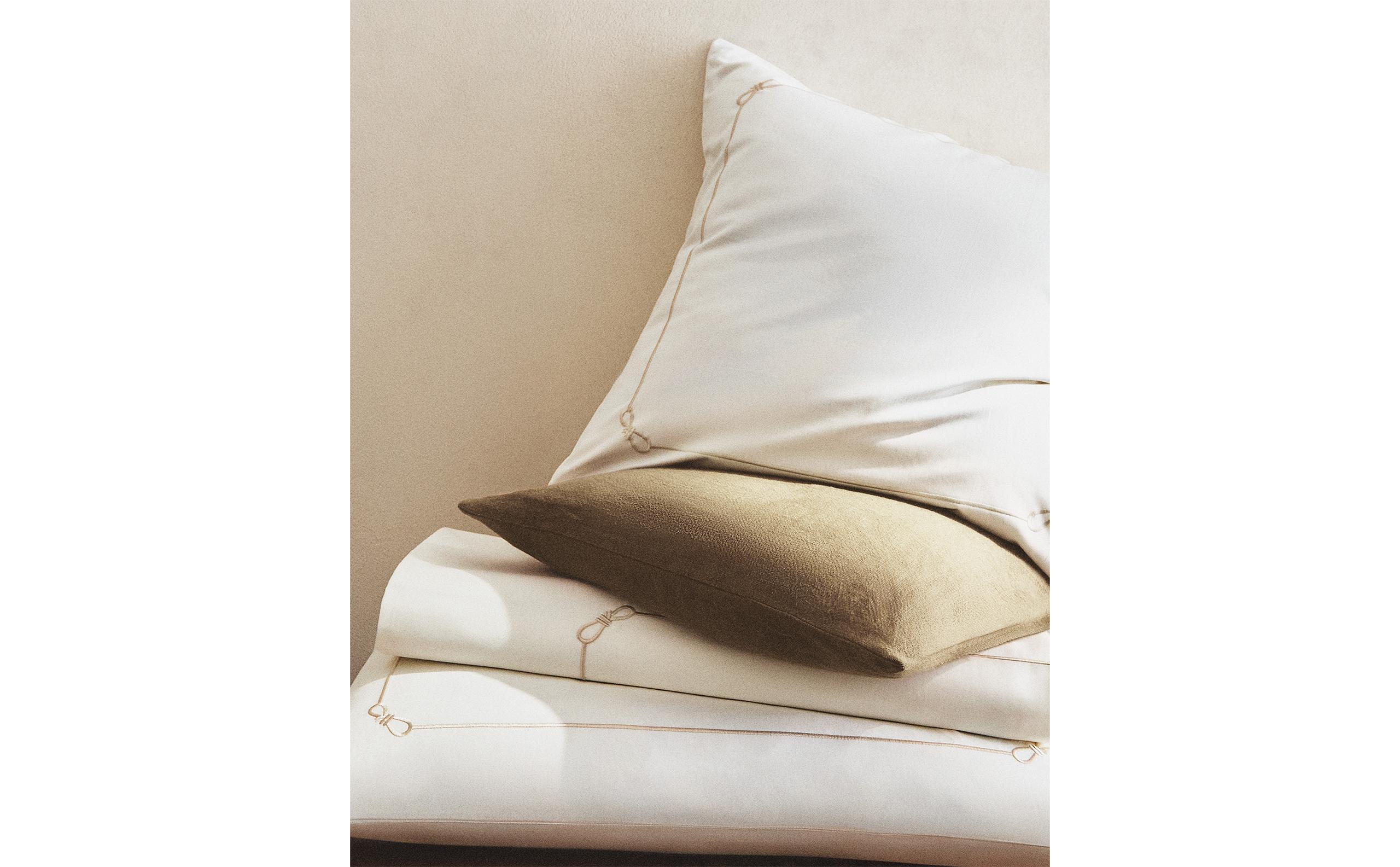 BED LINEN AND CUSHION COVERS
