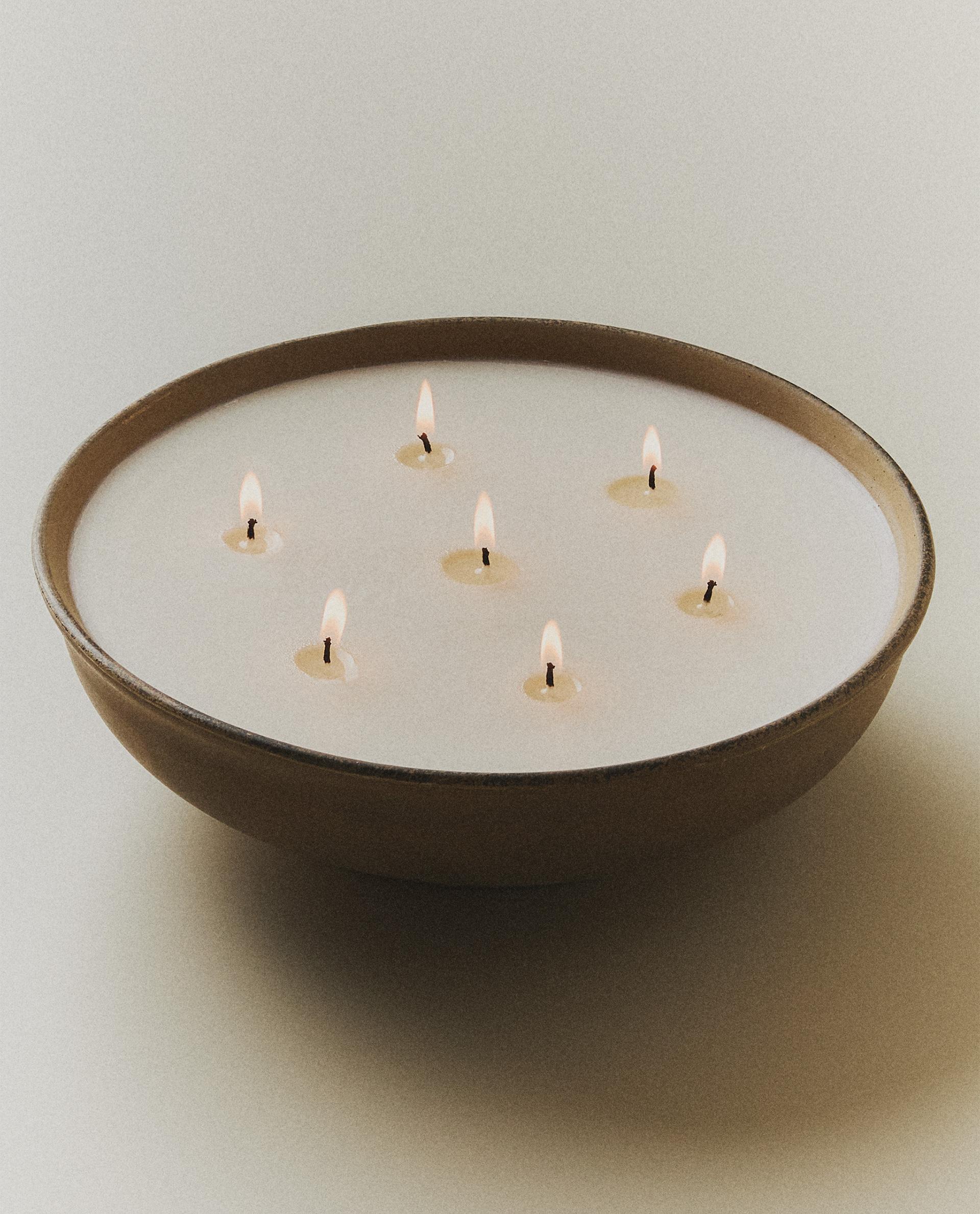 (1200 G) INCENSE LEATHER SCENTED CANDLE