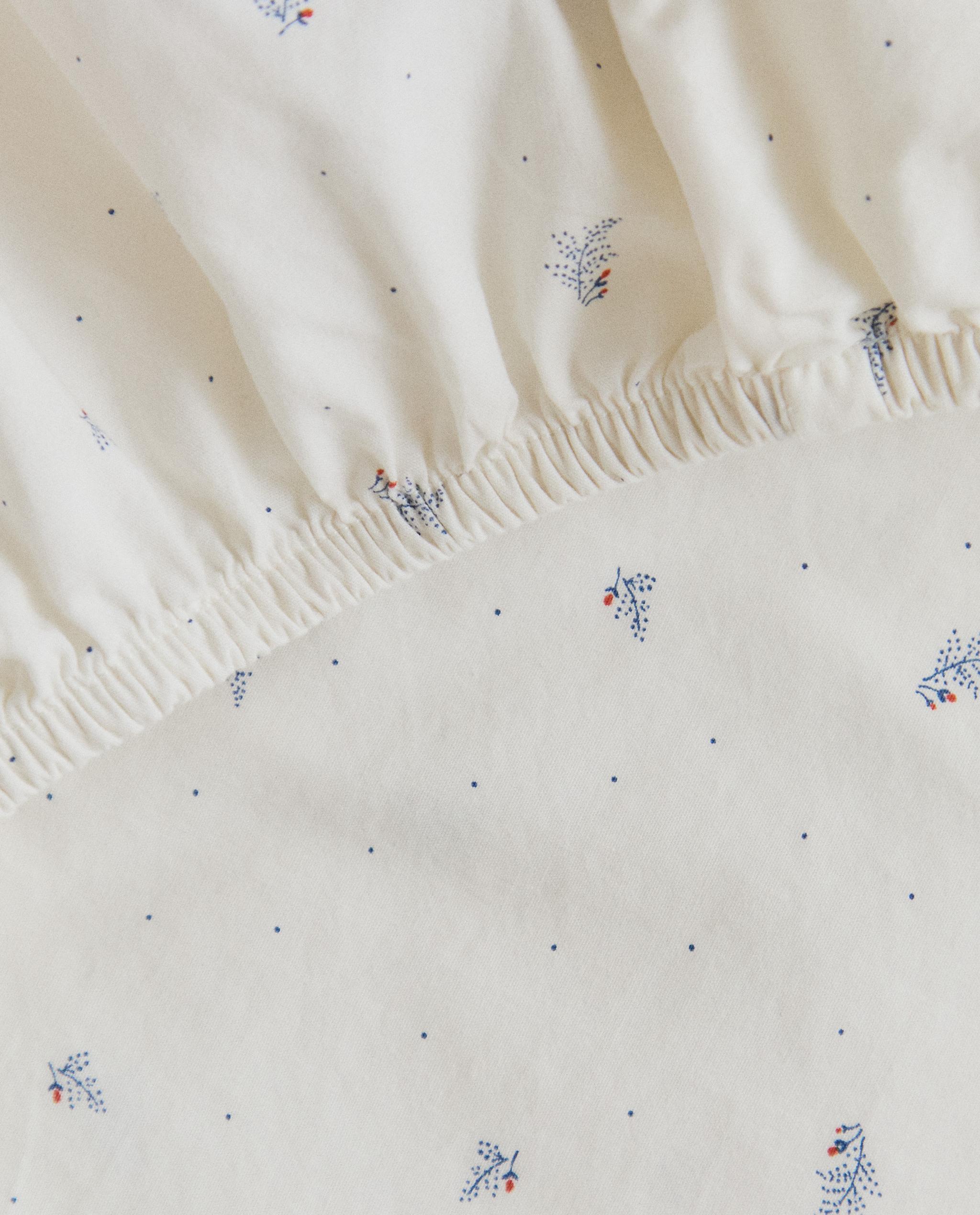 CHILDREN’S COTTON FITTED SHEET WITH LEAVES AND POLKA DOTS product thumbnail 7