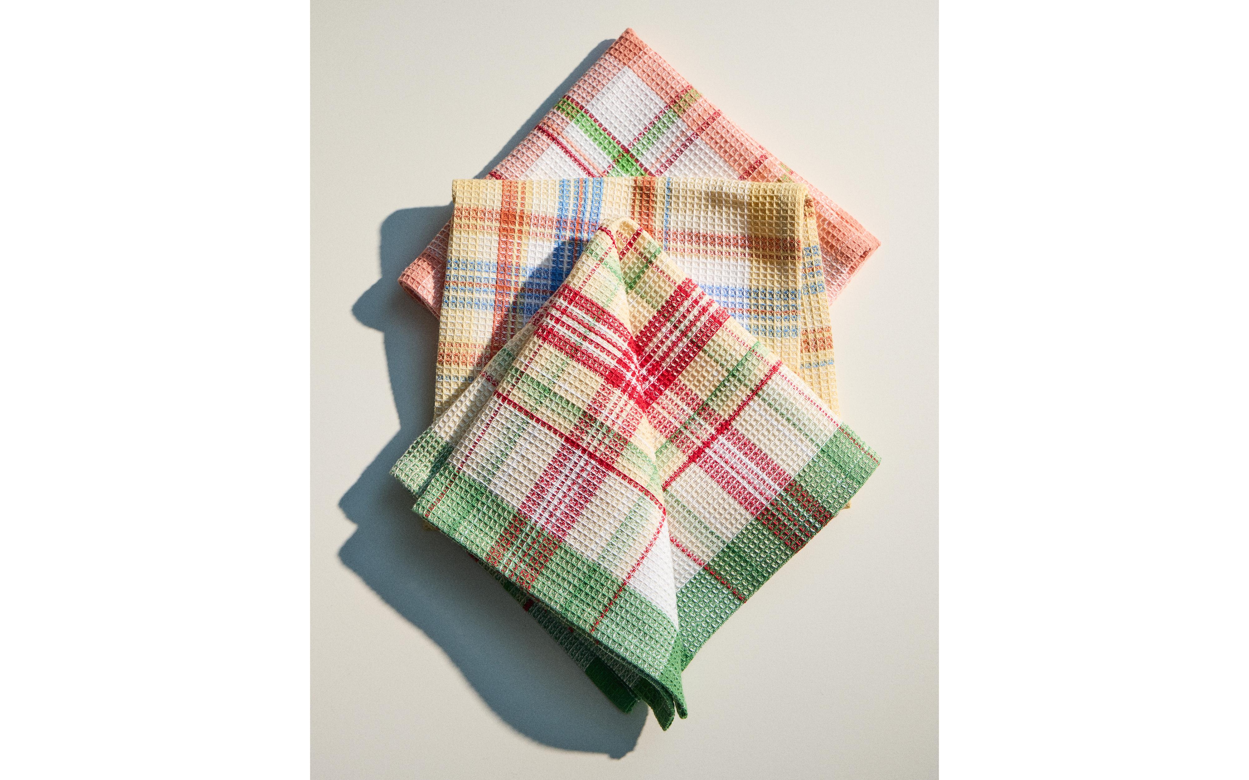 PACK OF WAFFLE-KNIT TEA TOWELS (PACK OF 3) product thumbnail 10