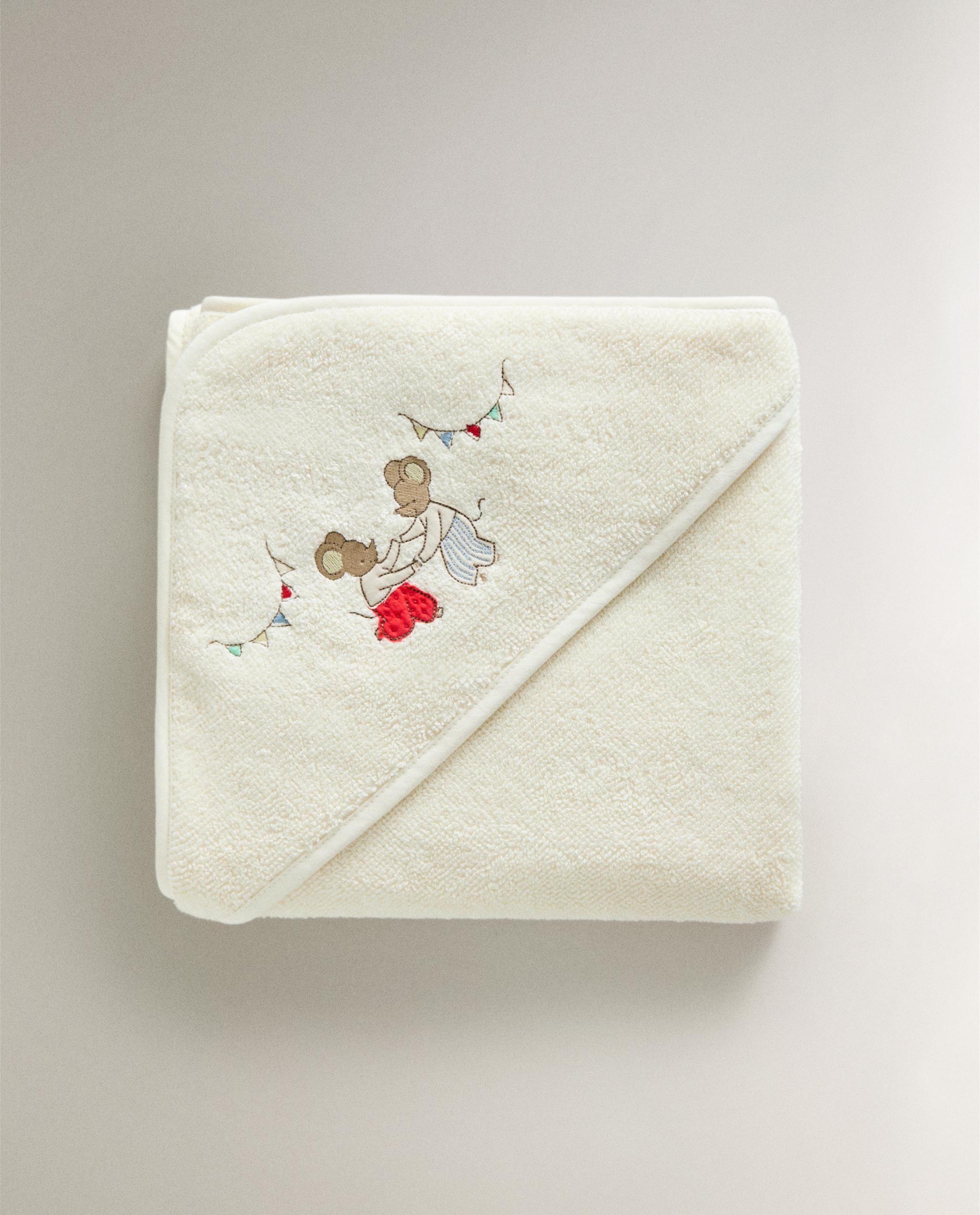 KIDS' MOUSE HOODED BATH TOWEL product thumbnail 2