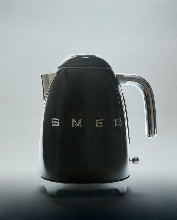 SMEG KETTLE