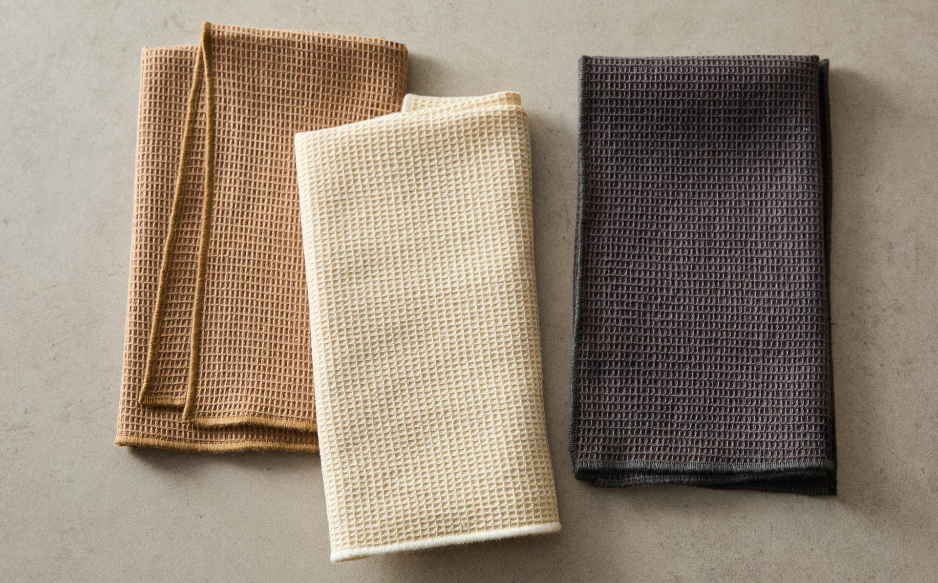 PACK OF WAFFLE-KNIT TEA TOWELS (PACK OF 3) PACK OF WAFFLE-KNIT TEA TOWELS (PACK OF 3)