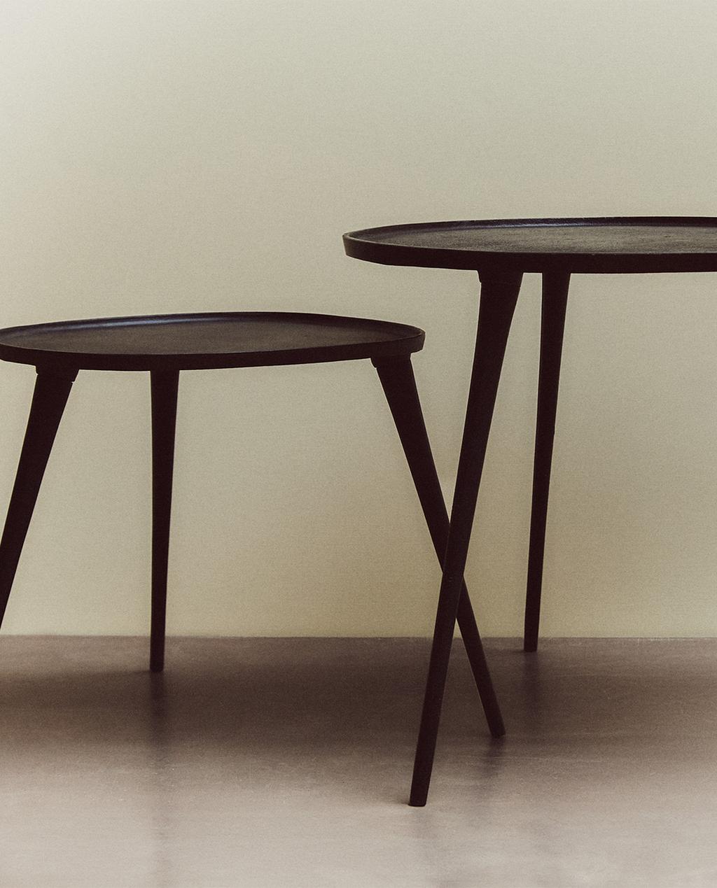 طاولة جانبية بمظهر معدني