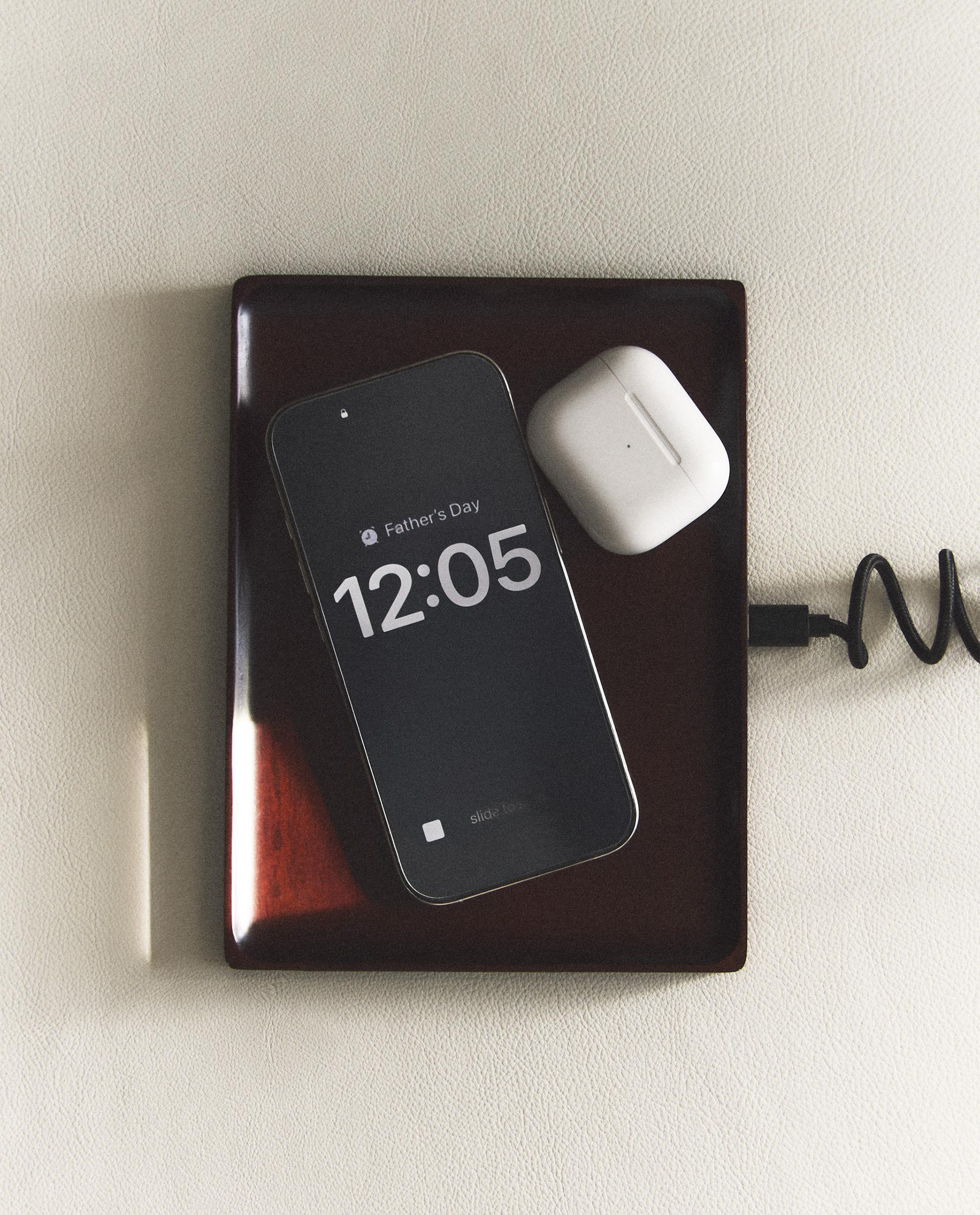 MOBILE PHONE CHARGER WOODEN TRAY product thumbnail 10