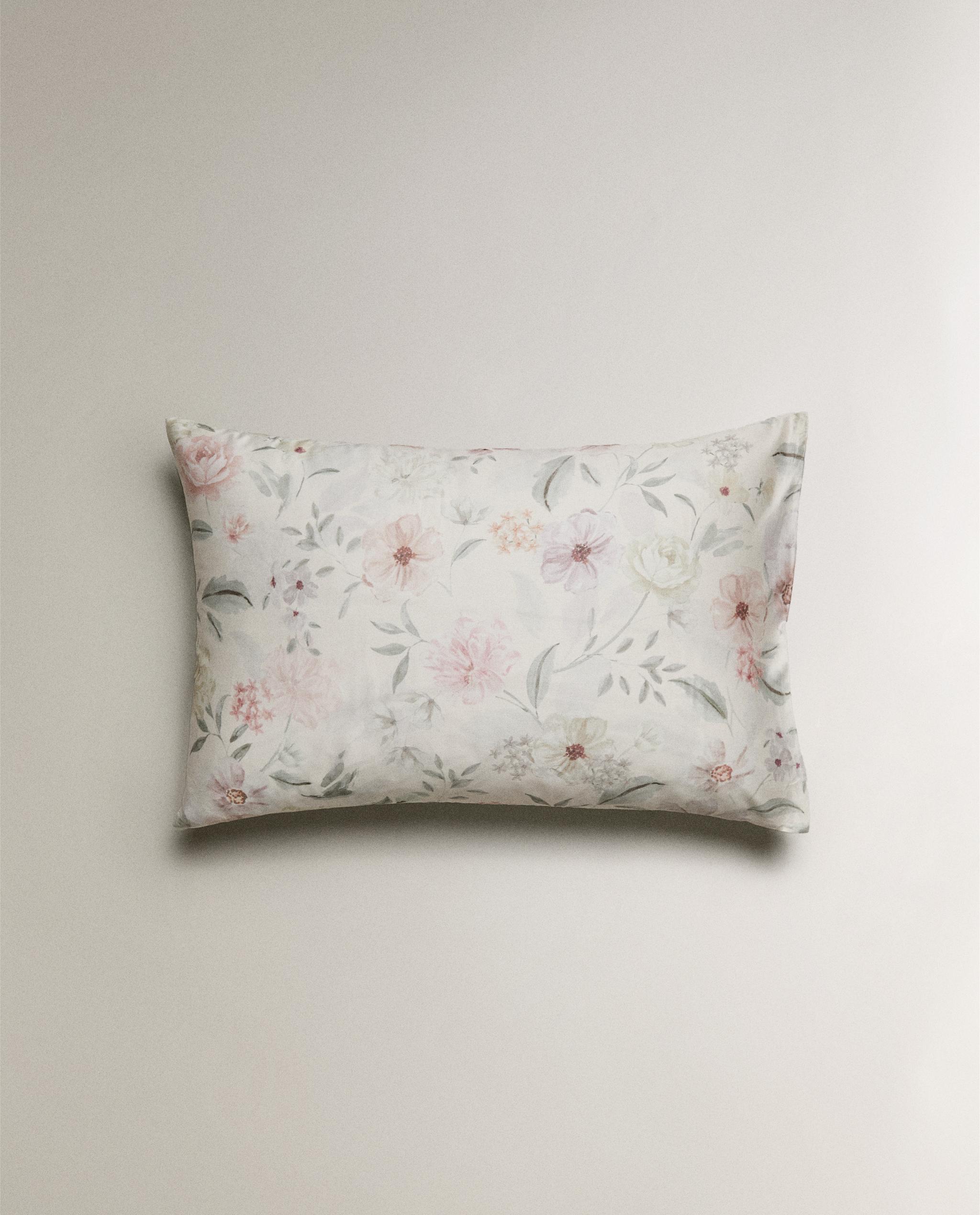 フローラル サテン ピローケース | Zara Home 日本/Japan